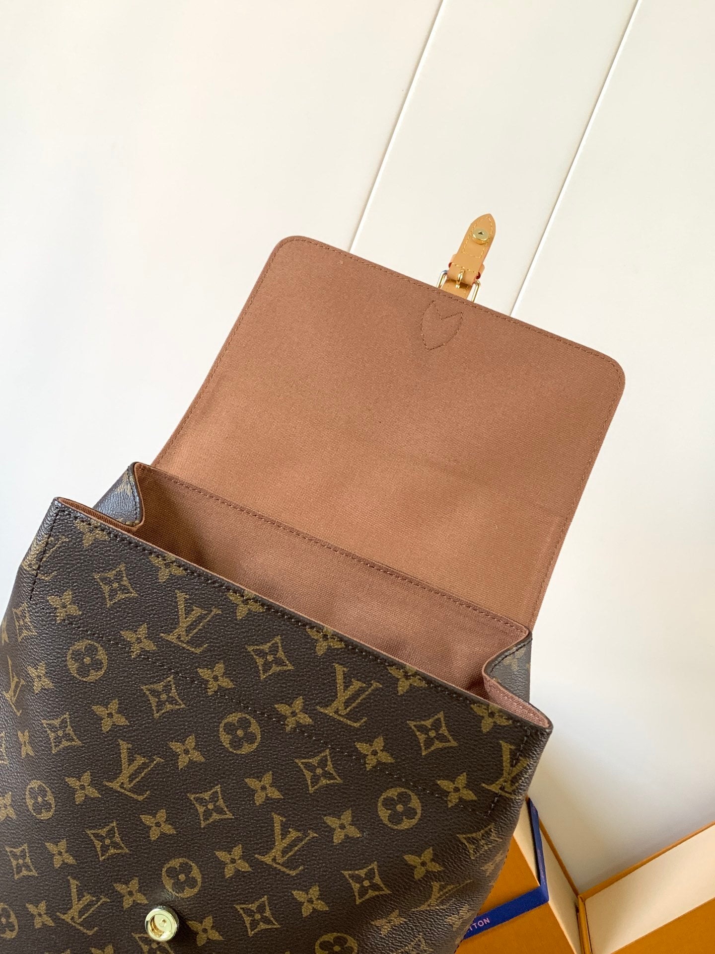 1:1 Replica LV backpack