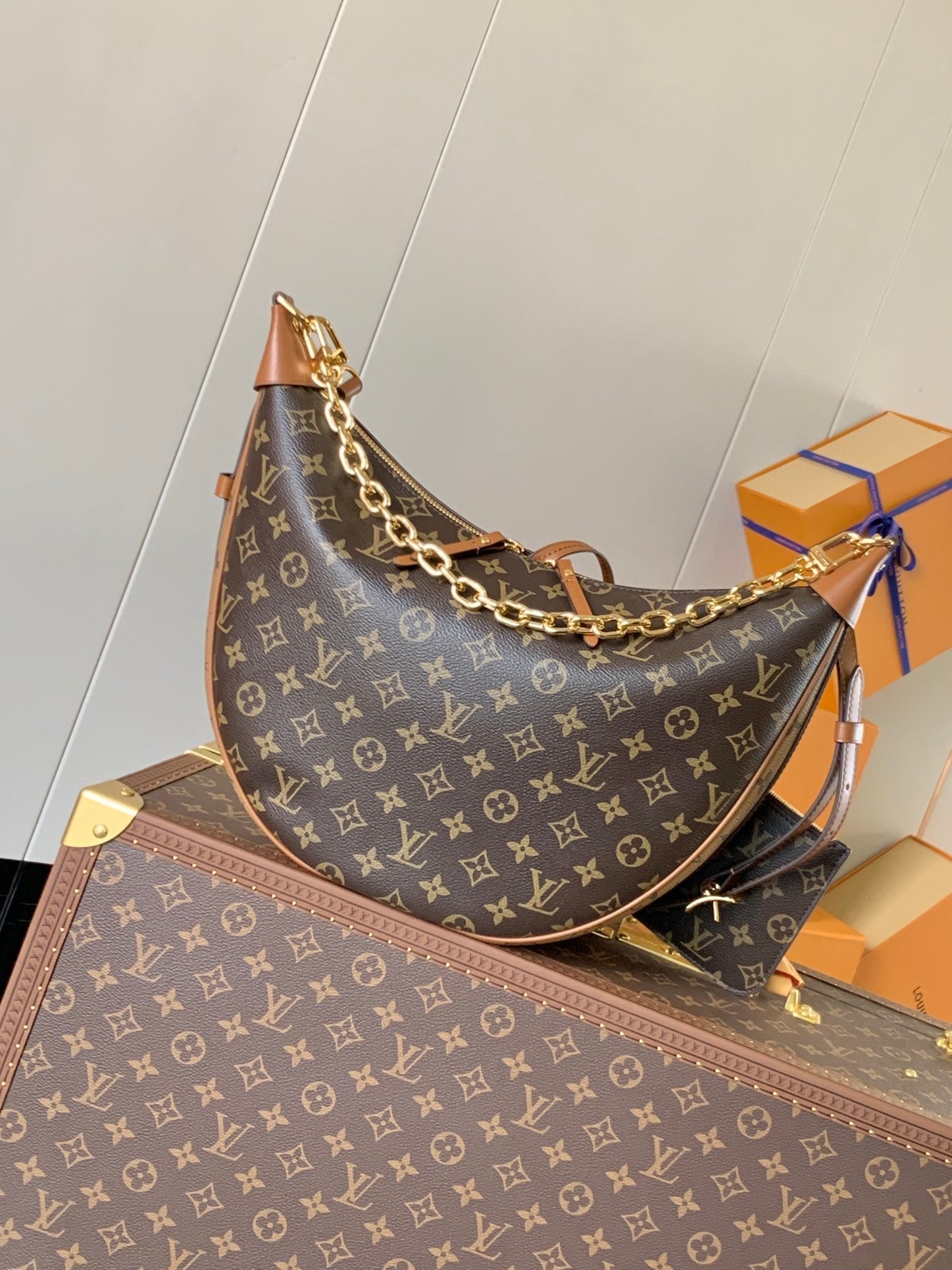 1:1 Replica LV underarm bag