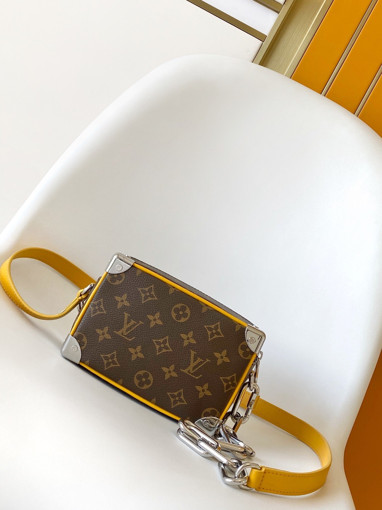 1:1 Replica LV crossbody bag