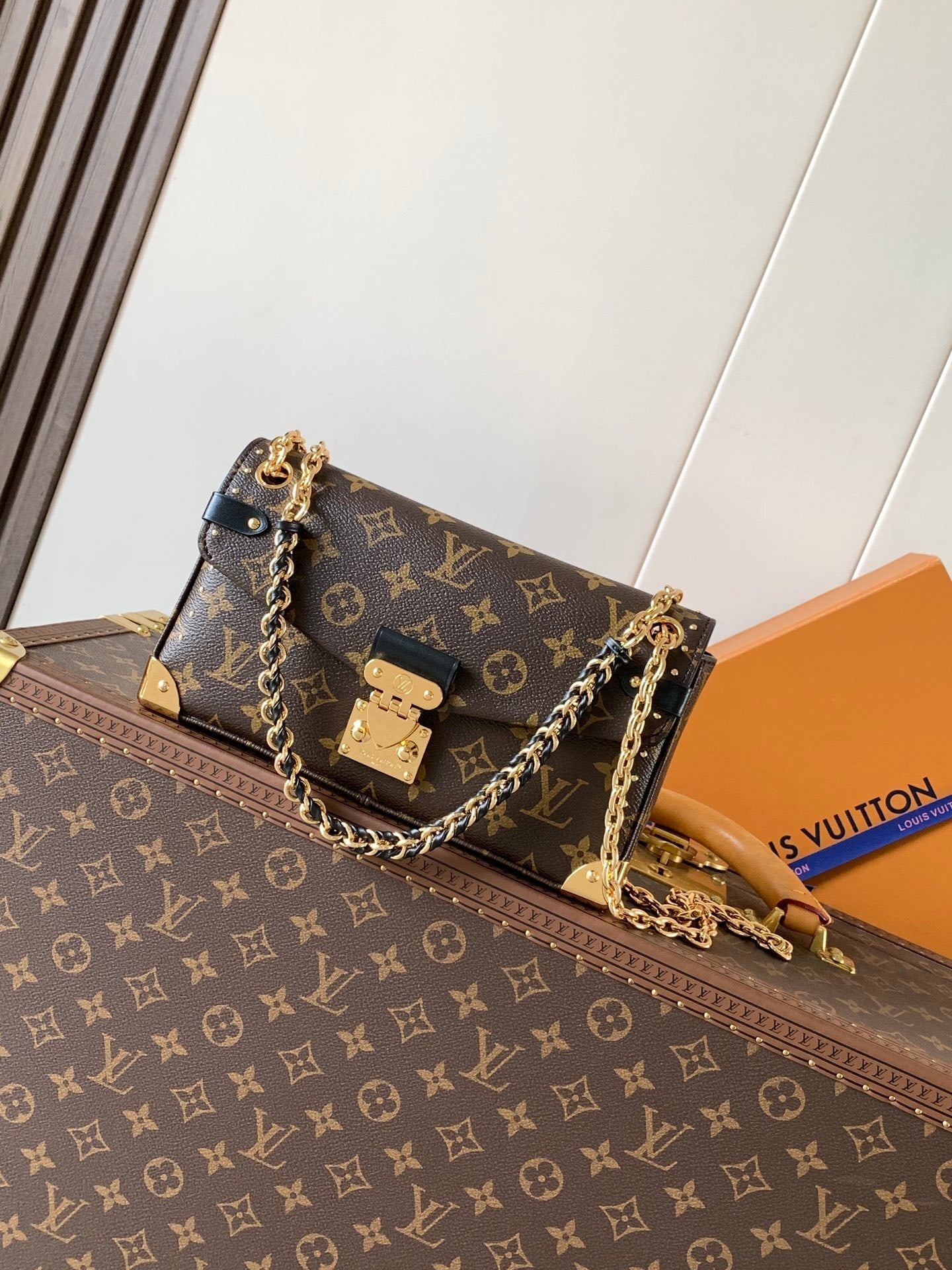 1:1 Replica LV shoulder bag