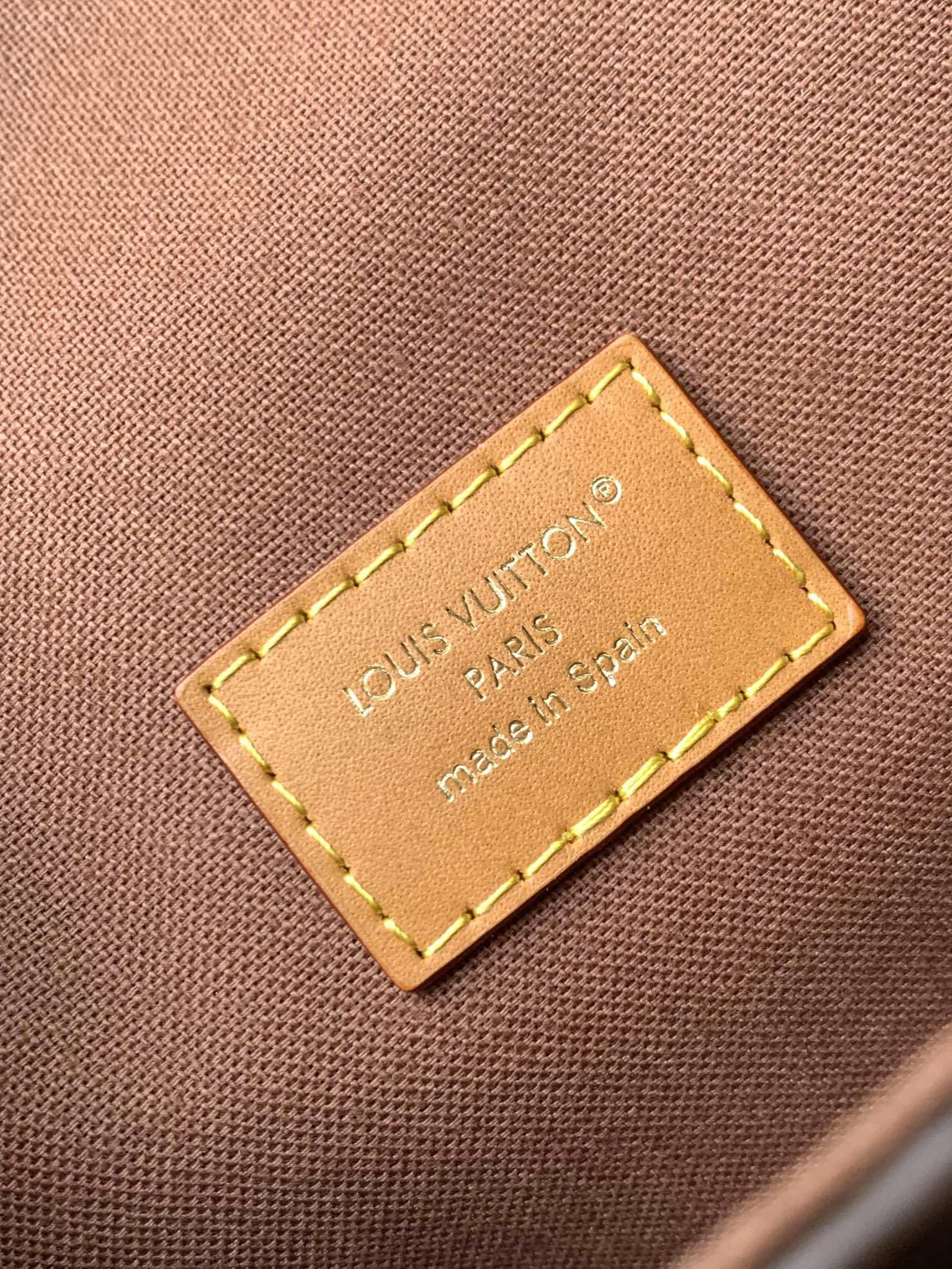 1:1 Replica LV crossbody shoulder bag