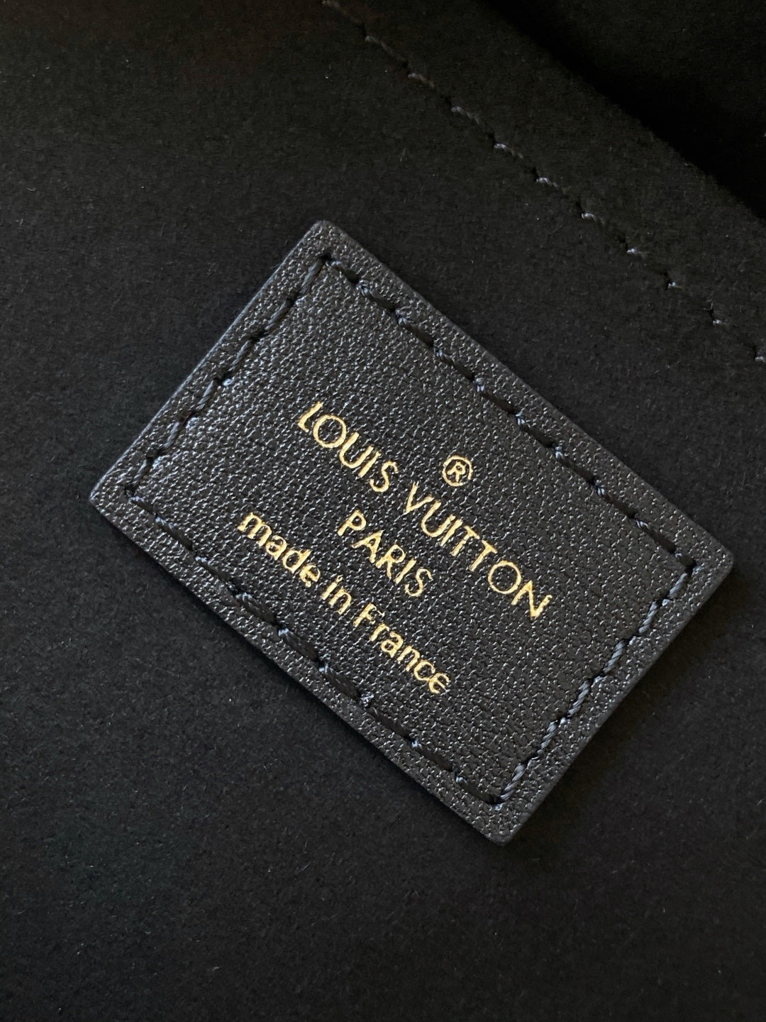 1:1 Replica LV crossbody bag