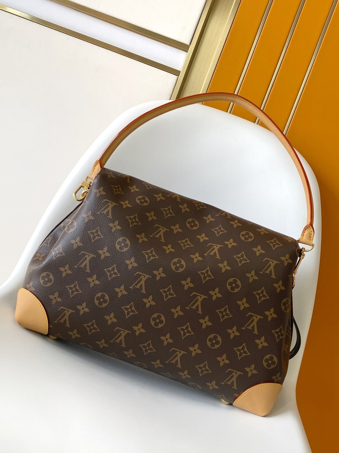 1:1 Replica LV shoulder bag
