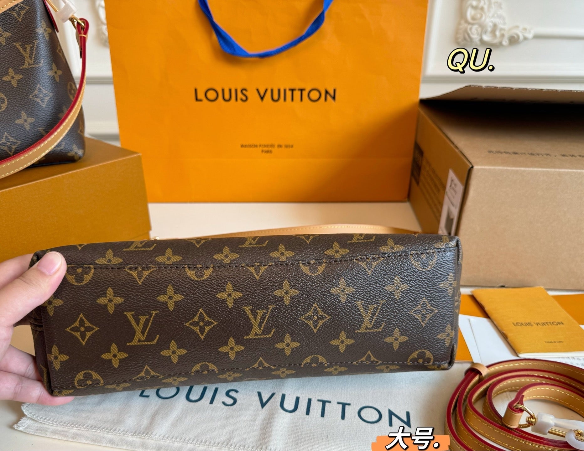 LV 25fw Monogram Hobo Bag