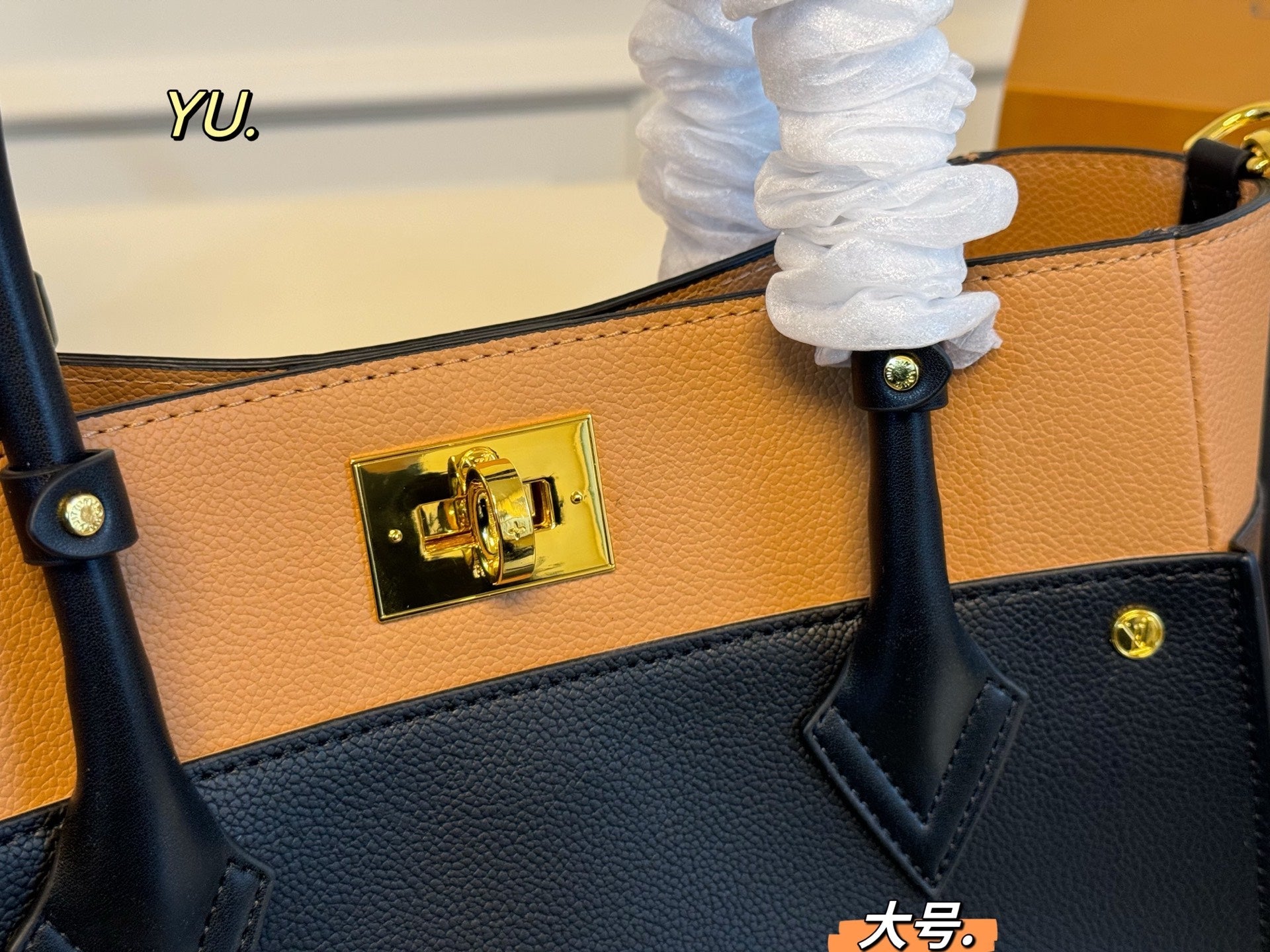 LV On My Side Handheld Tote Bag