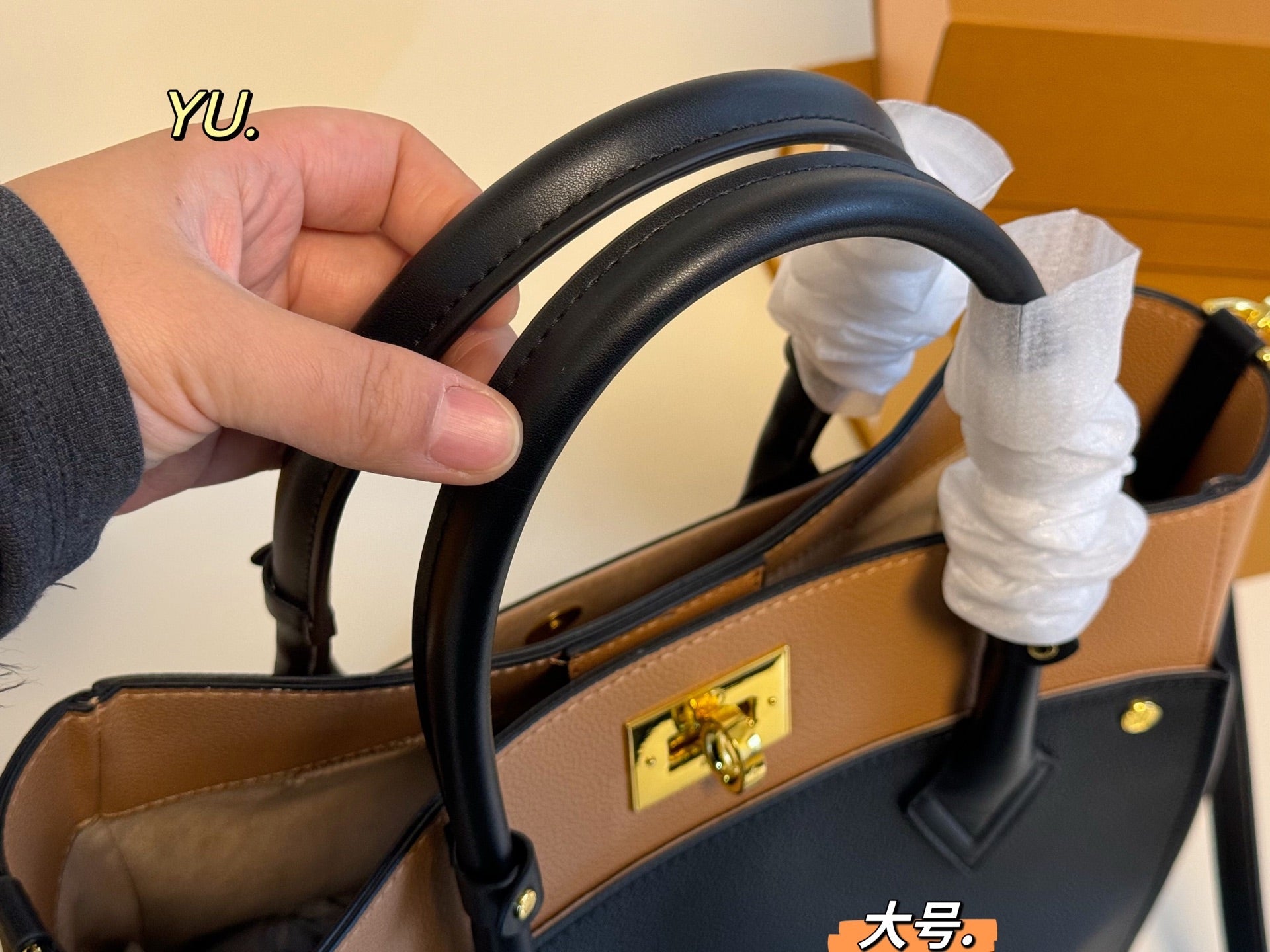 LV On My Side Handheld Tote Bag