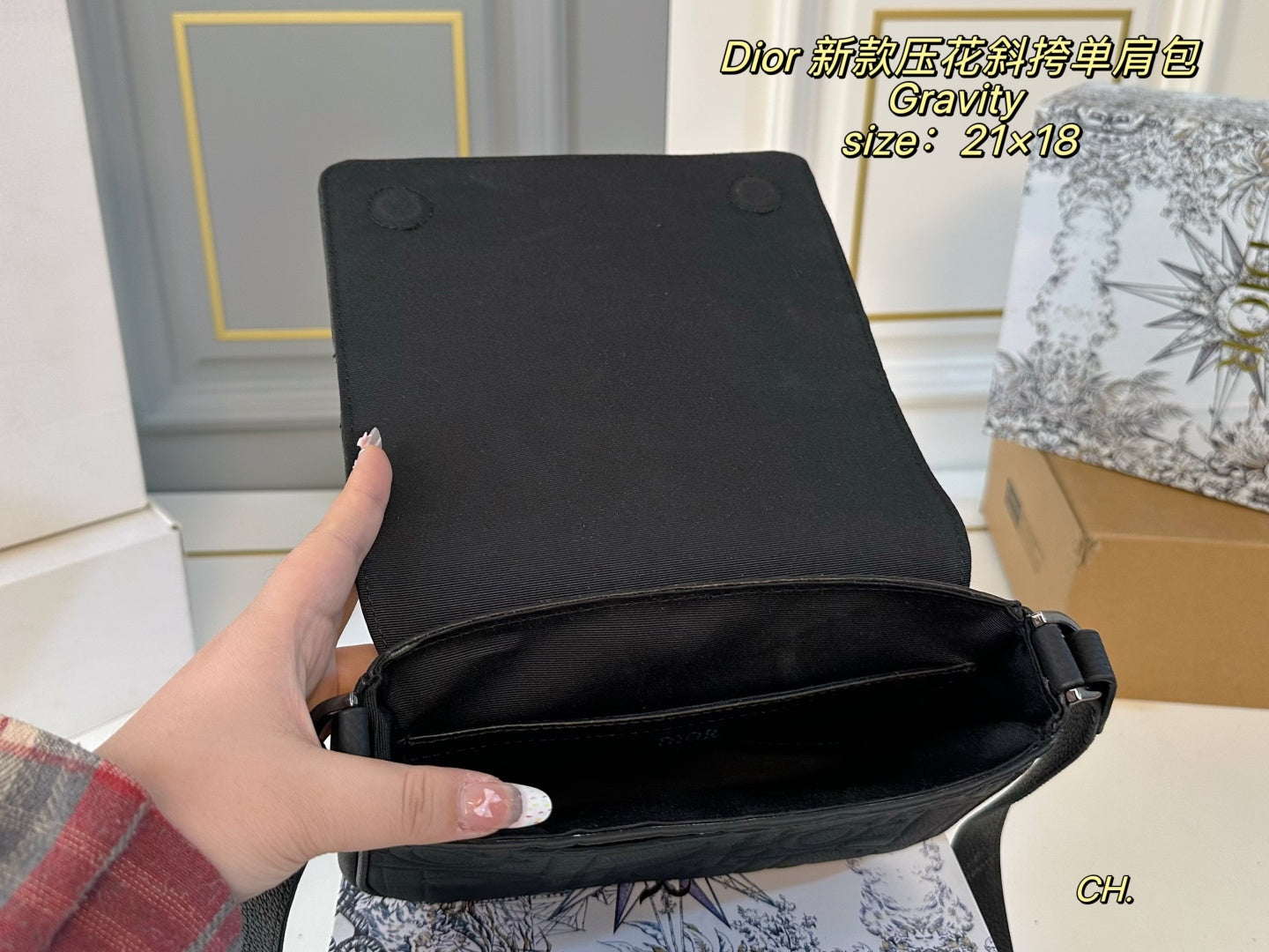 Dior Gravity Pressed flower crossbody bag