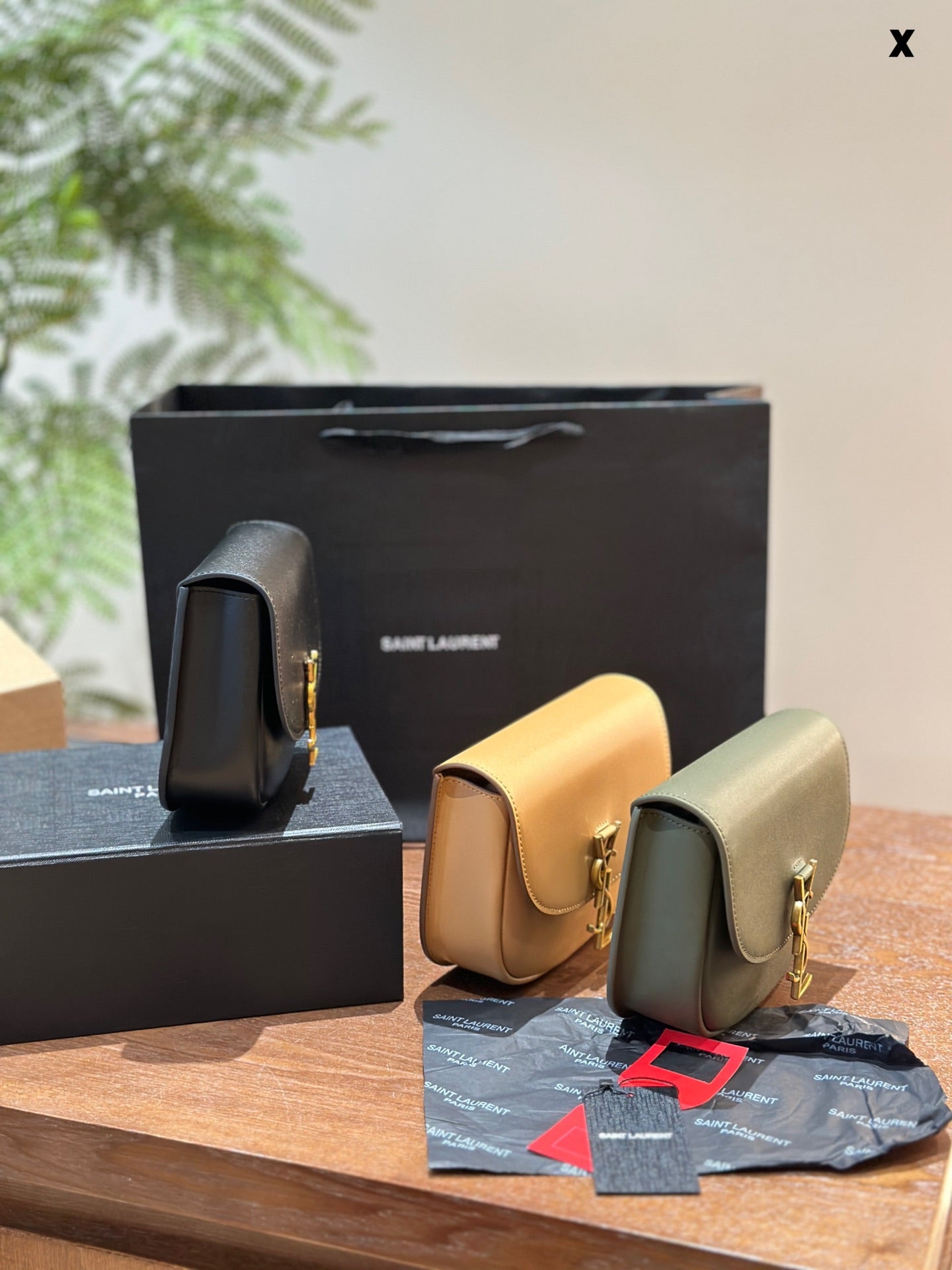 YSL SAINT LAURENT Kaia