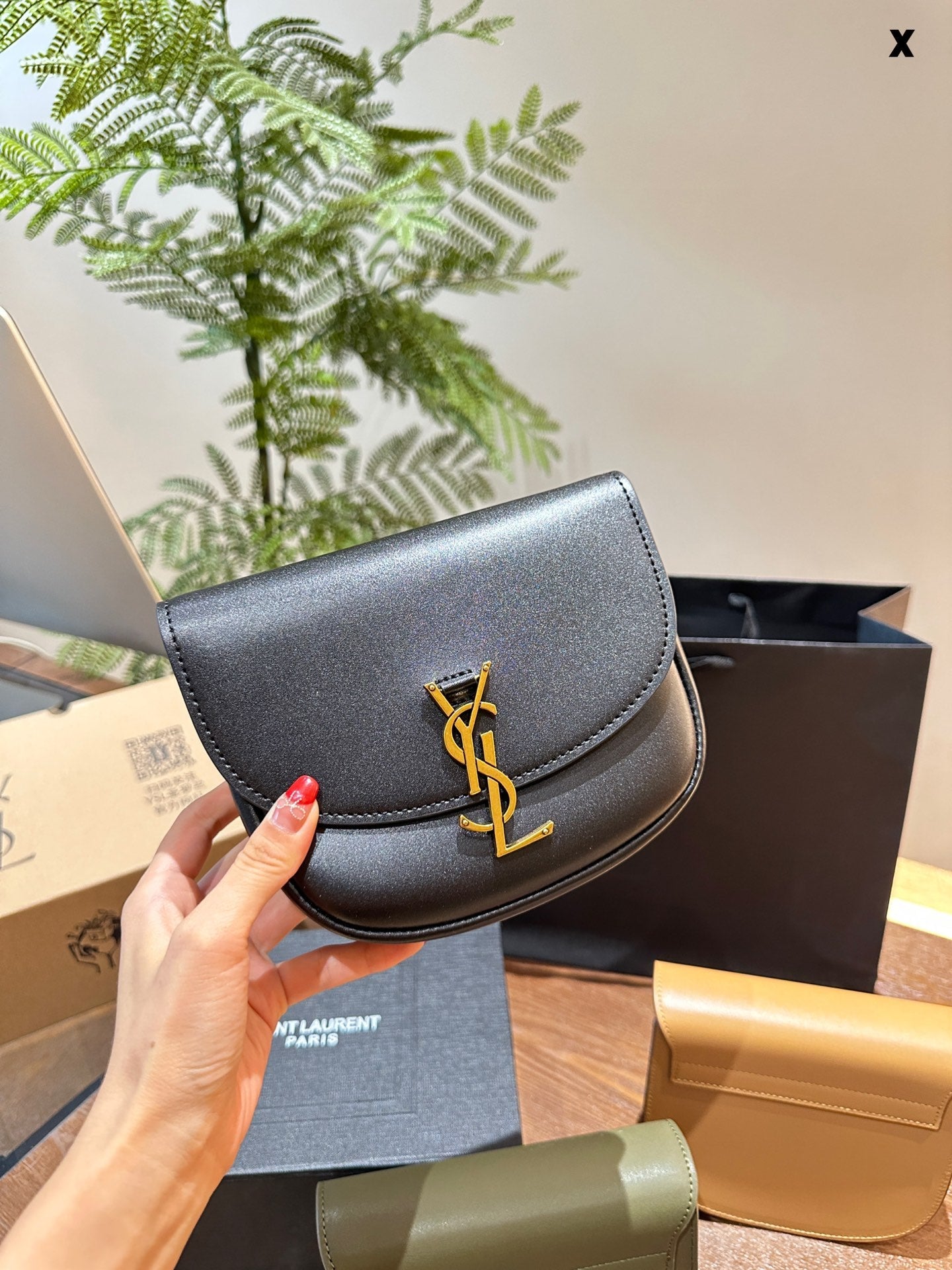 YSL SAINT LAURENT Kaia