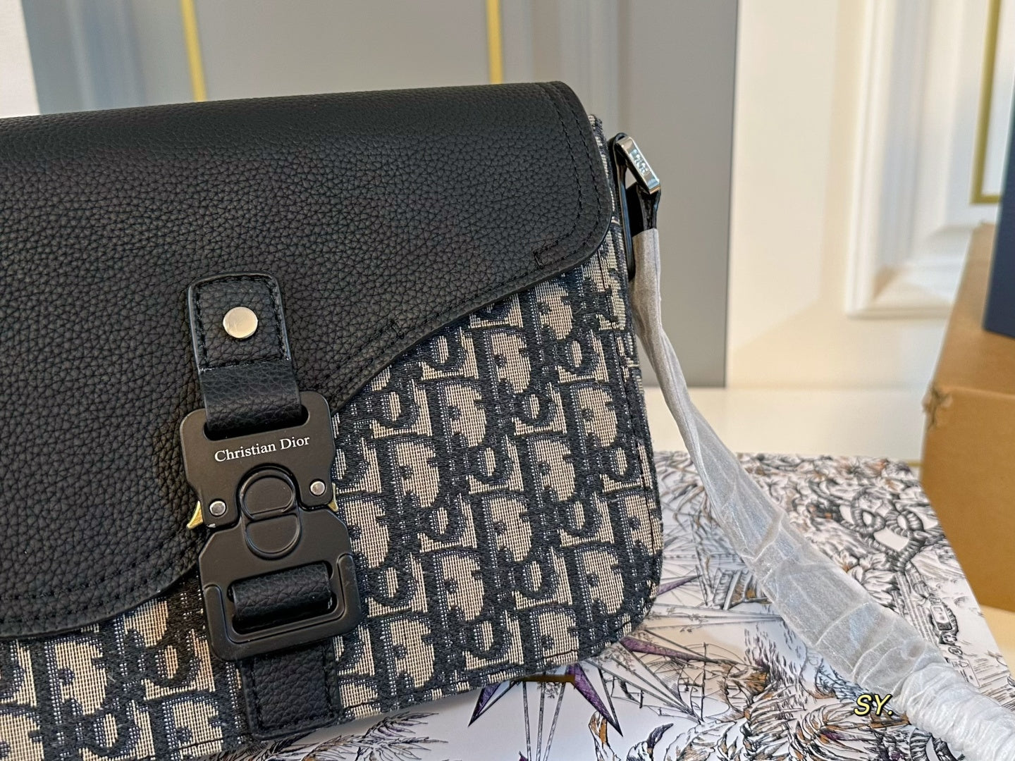 DIOR Saddle Messenger Bag