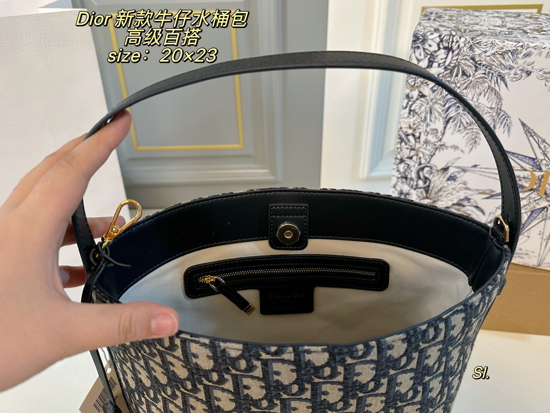 DIOR Bucket Bag