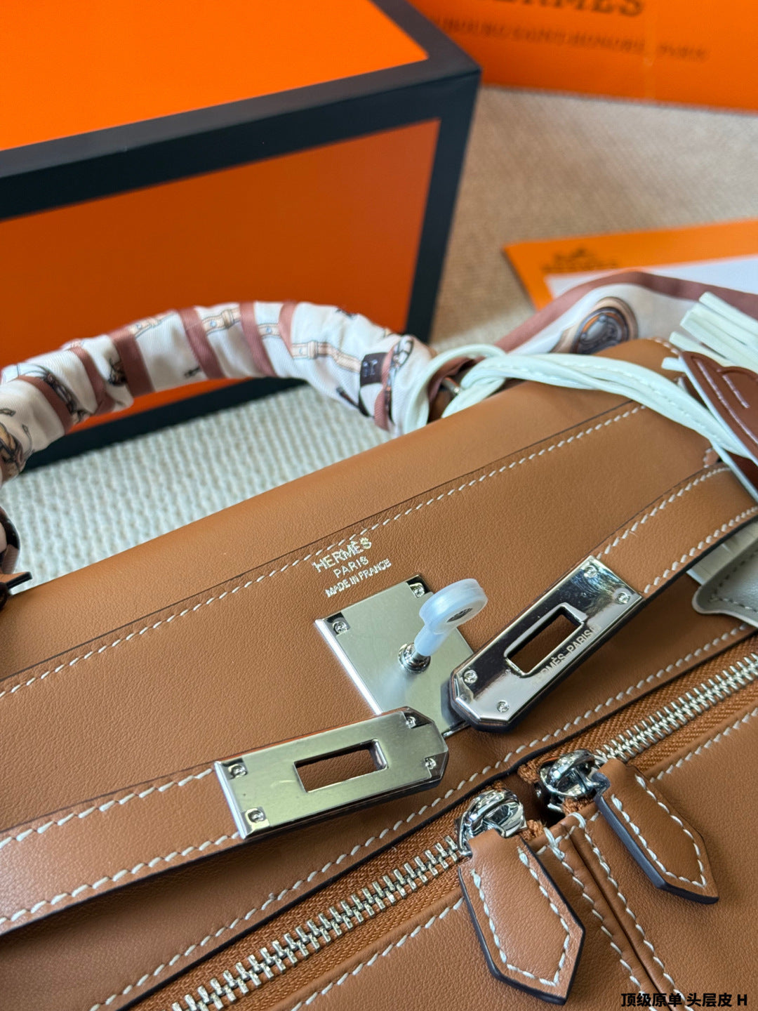 Hermès Lakis 28 Kelly Bag