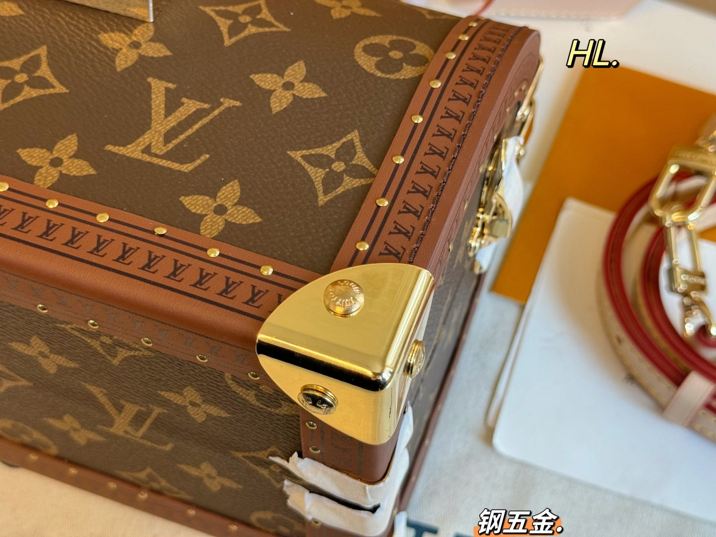 LV 25s Trunk Speedy