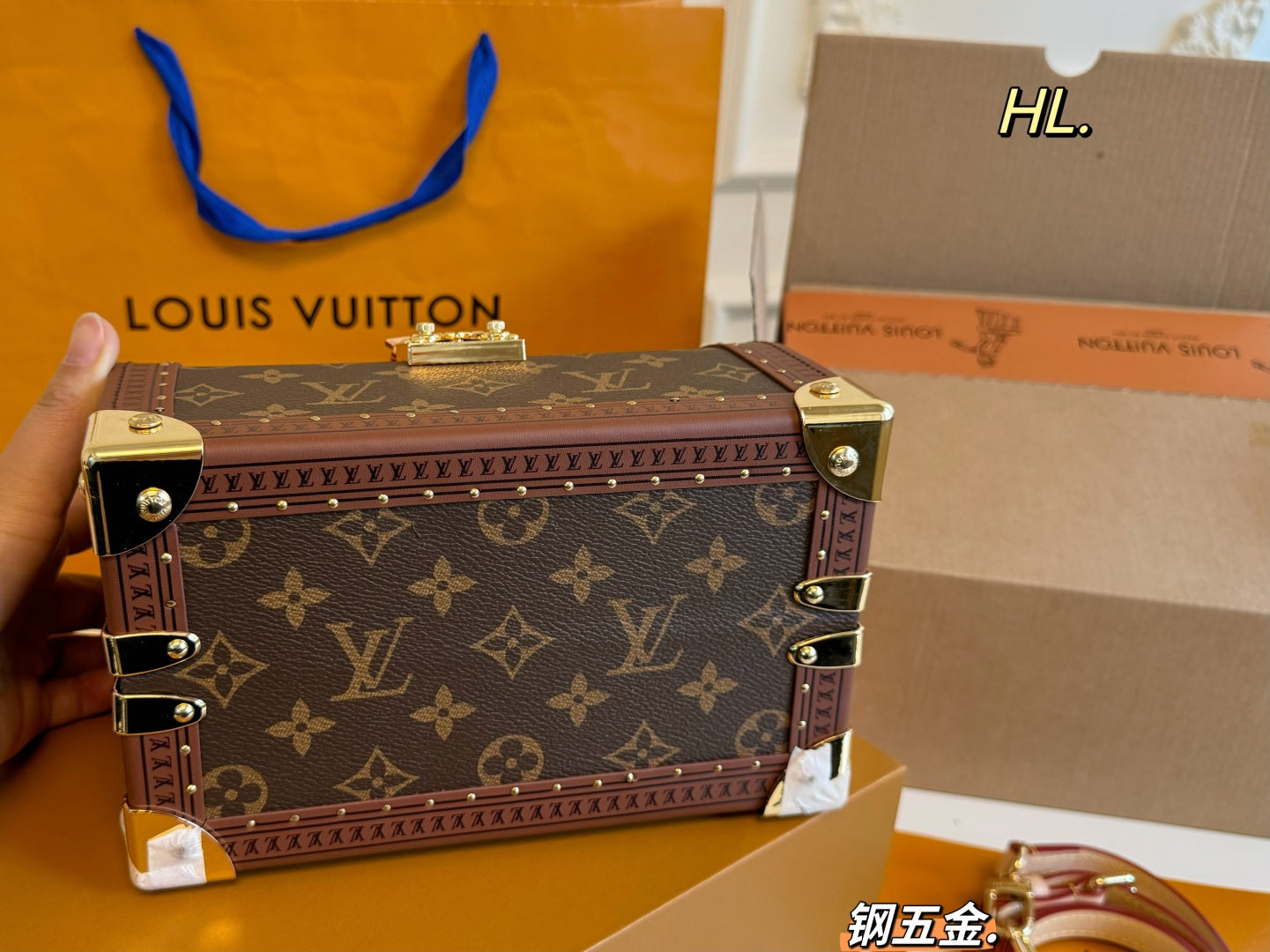 LV 25s Trunk Speedy