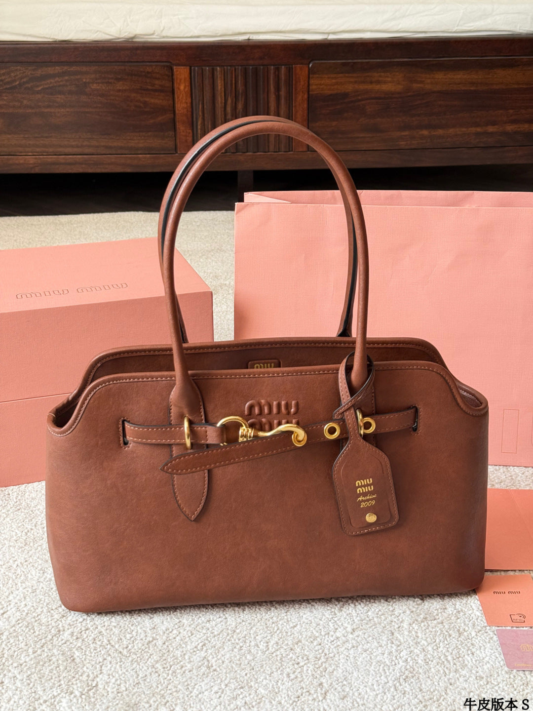 miumiu 25ss 保龄球公文包