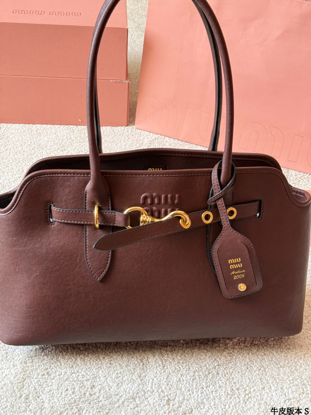 miumiu 25ss 保龄球公文包