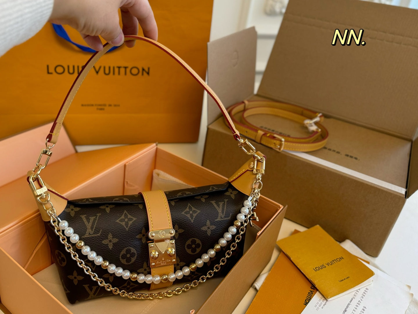 LV pochette mia underarm bag