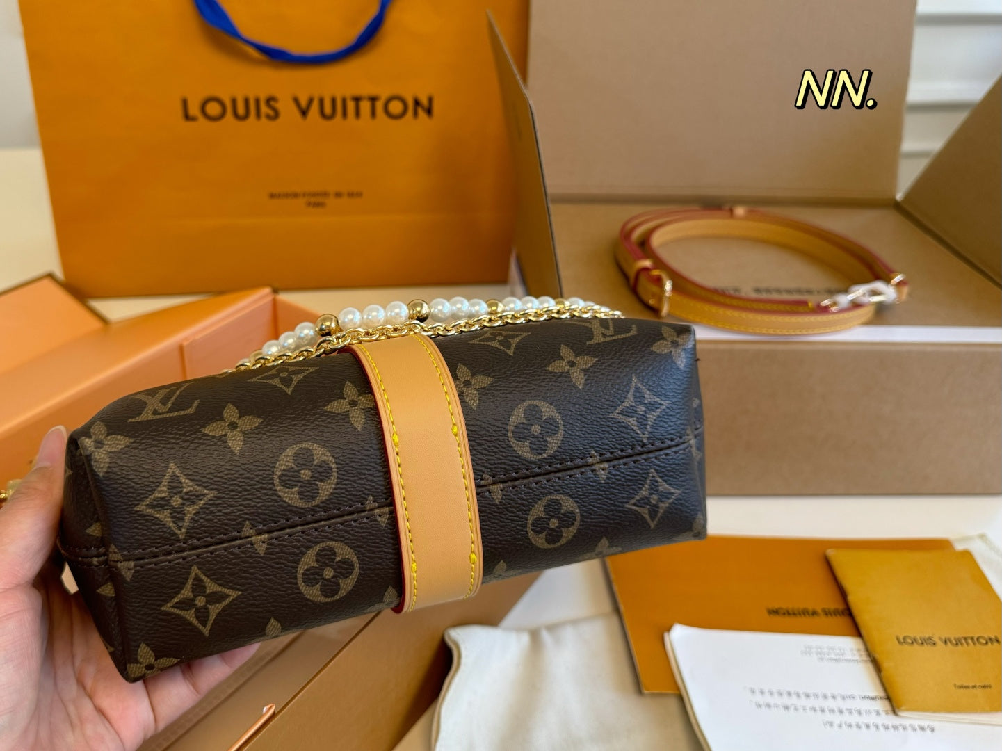 LV pochette mia underarm bag