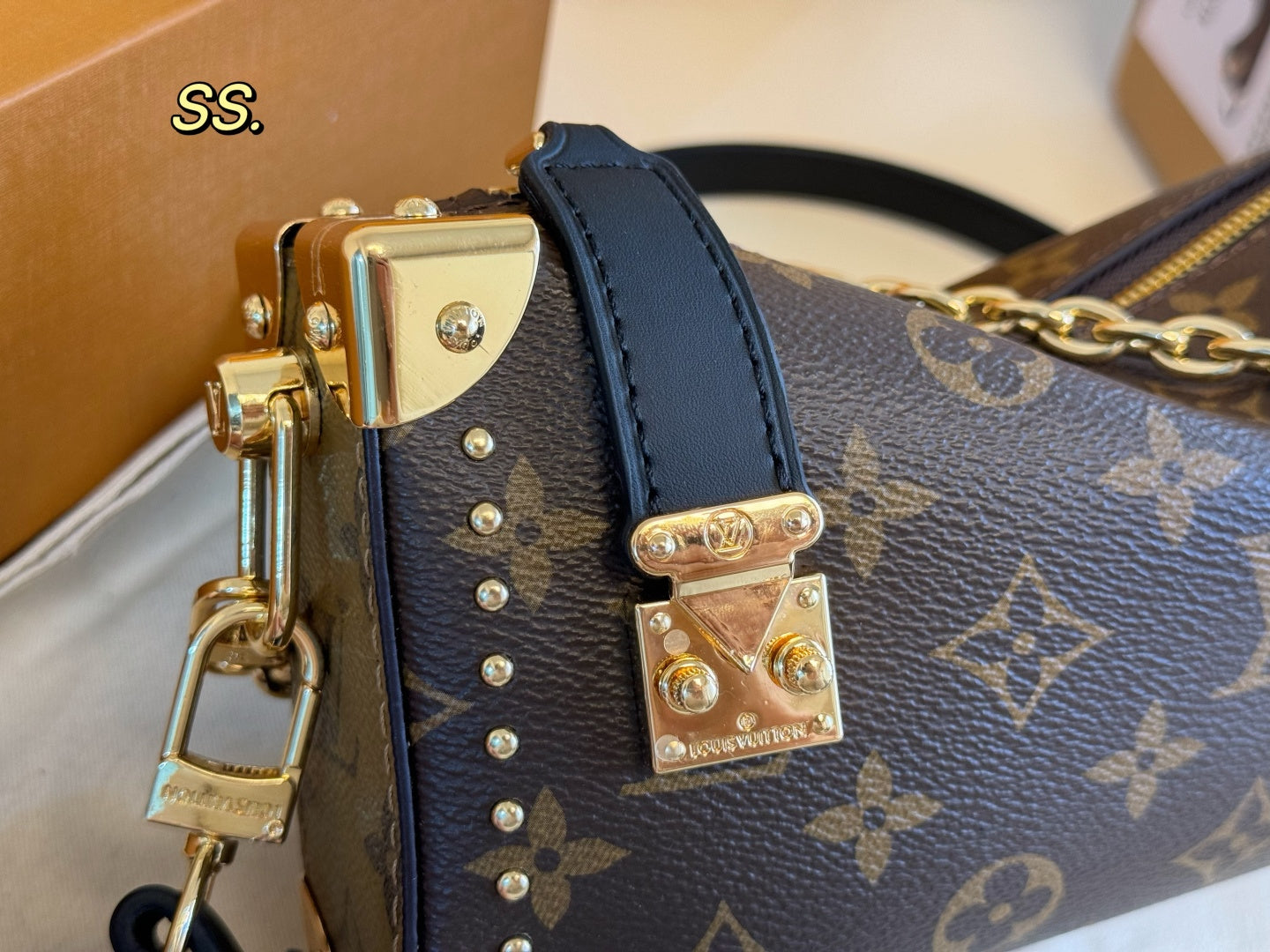 LV Side Trunk Soft luggage case