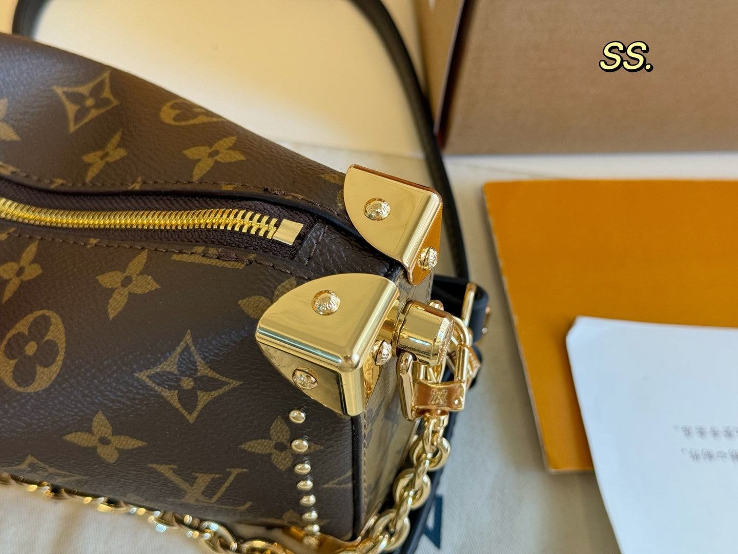 LV Side Trunk Soft luggage case