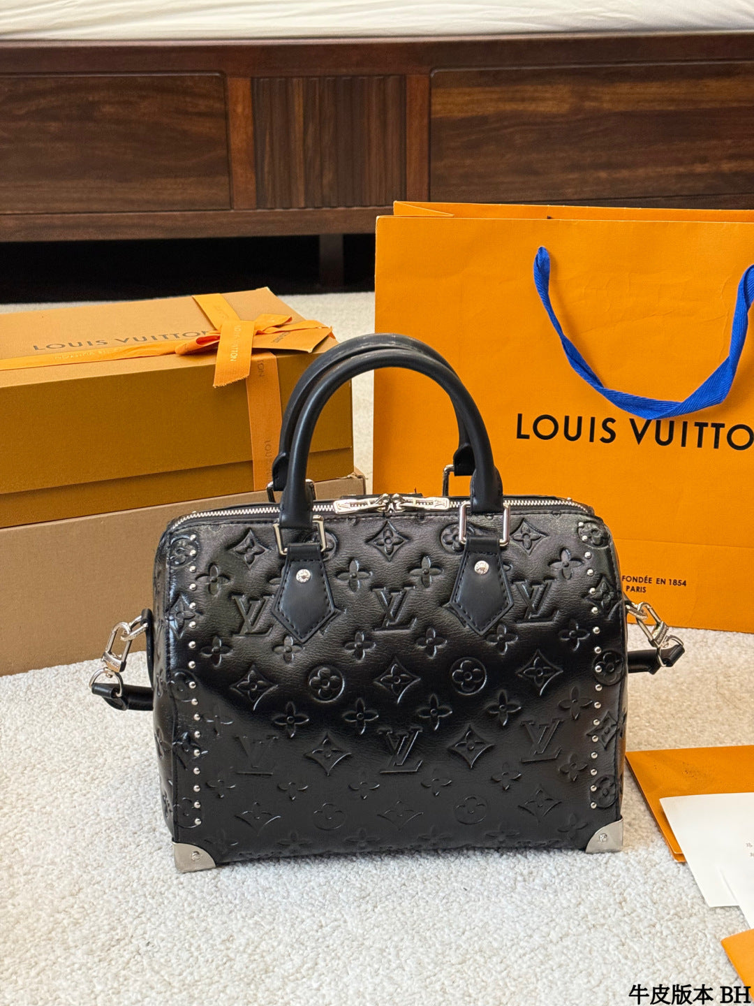 LV Speedy Soft 25 pillow bag