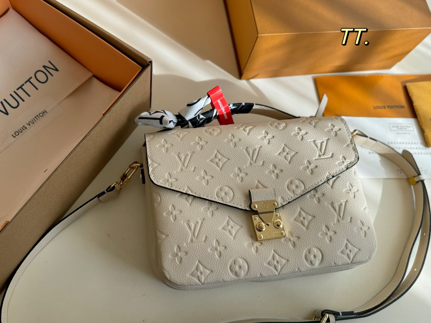 LV Pressed Flower Postman