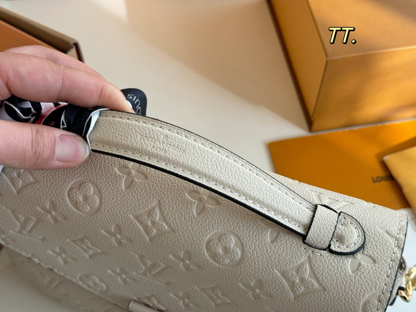 LV Pressed Flower Postman