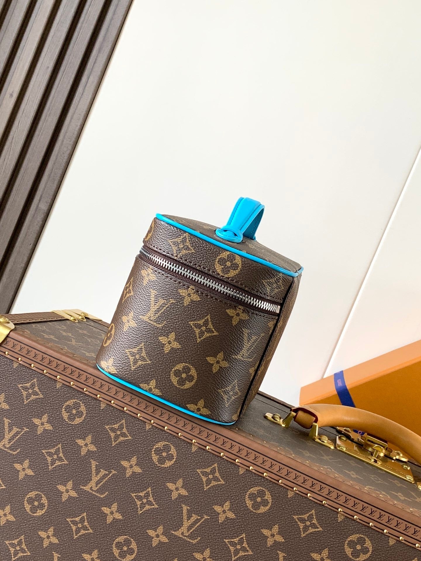 1:1 Replica LV handbag