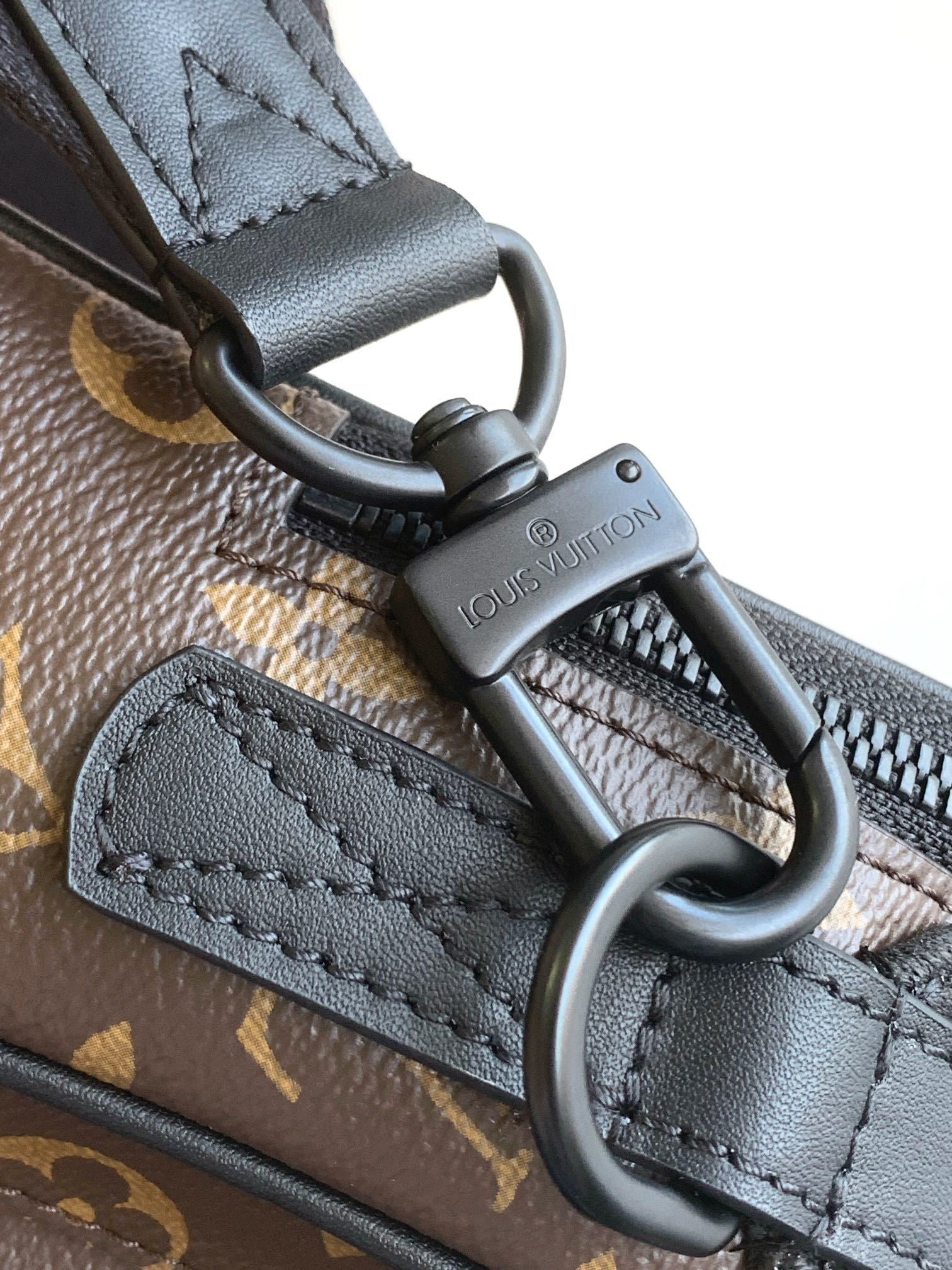 1:1 Replica LV crossbody bag