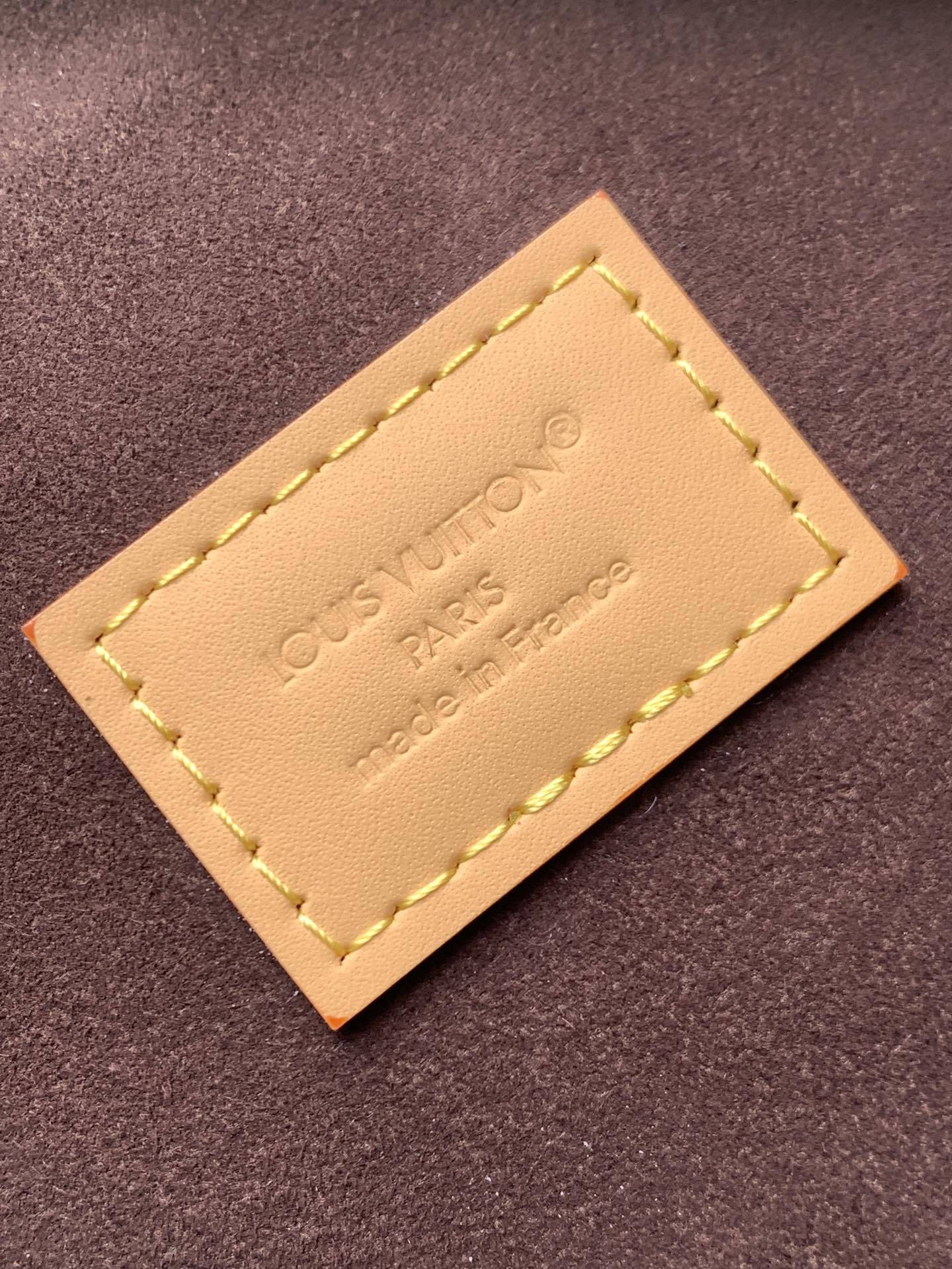 1:1 Replica LV Shoulder Bag