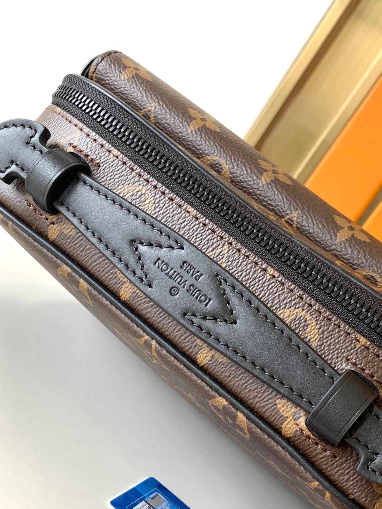 1:1 Replica LV crossbody bag