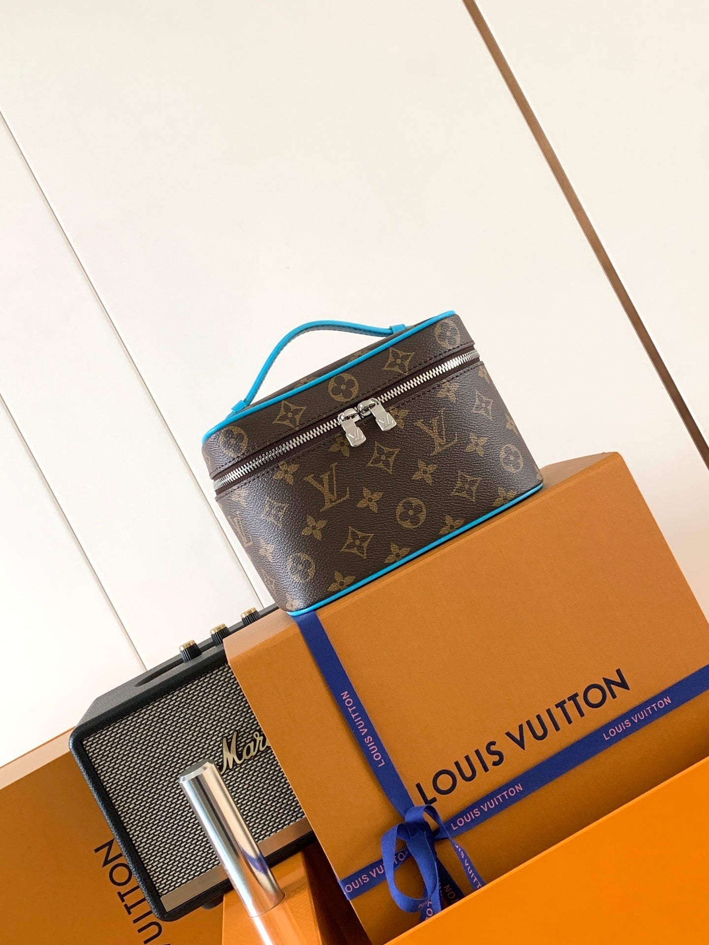 1:1 Replica LV handbag