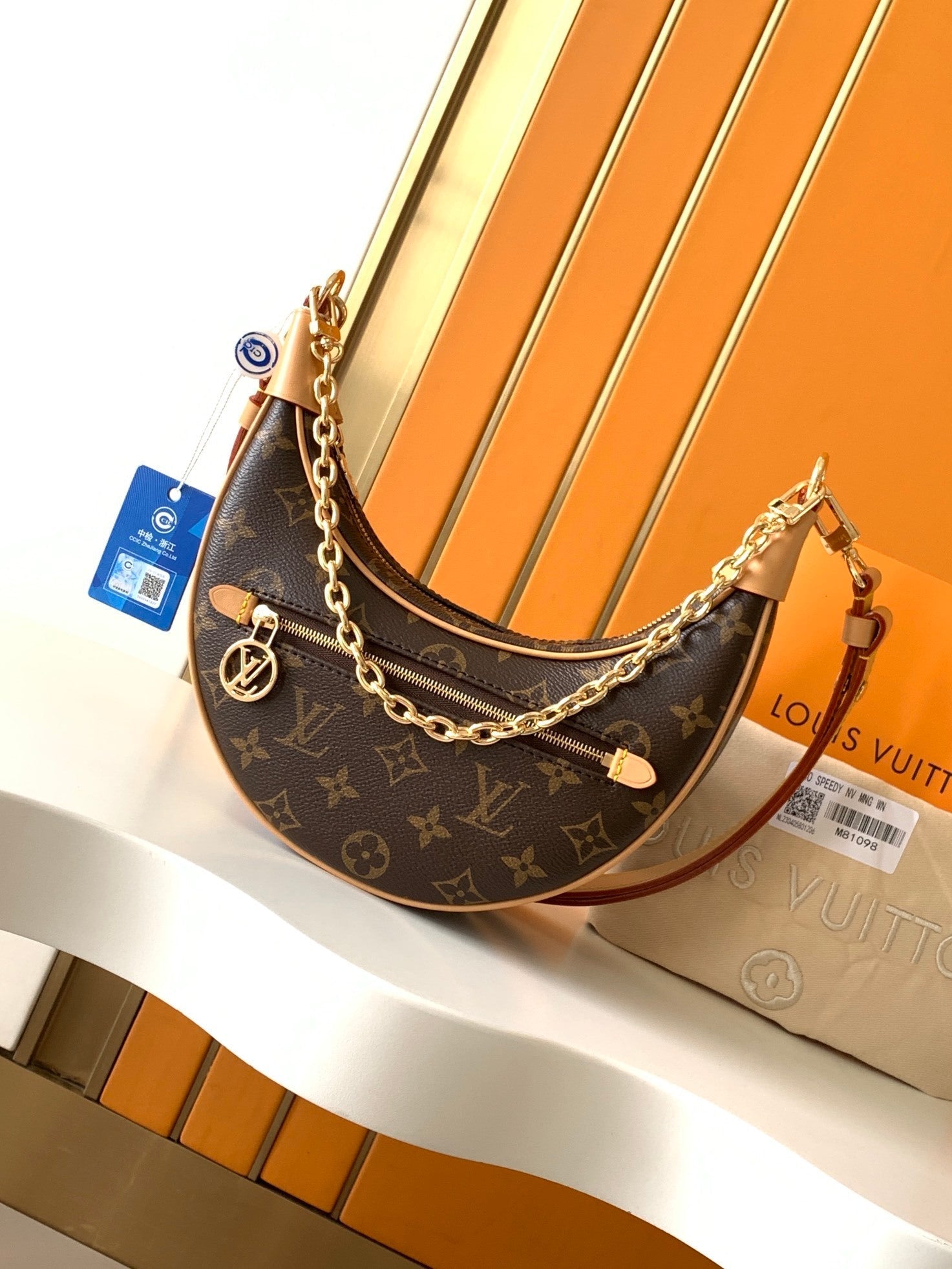 1:1 Replica LV One-shoulder bag