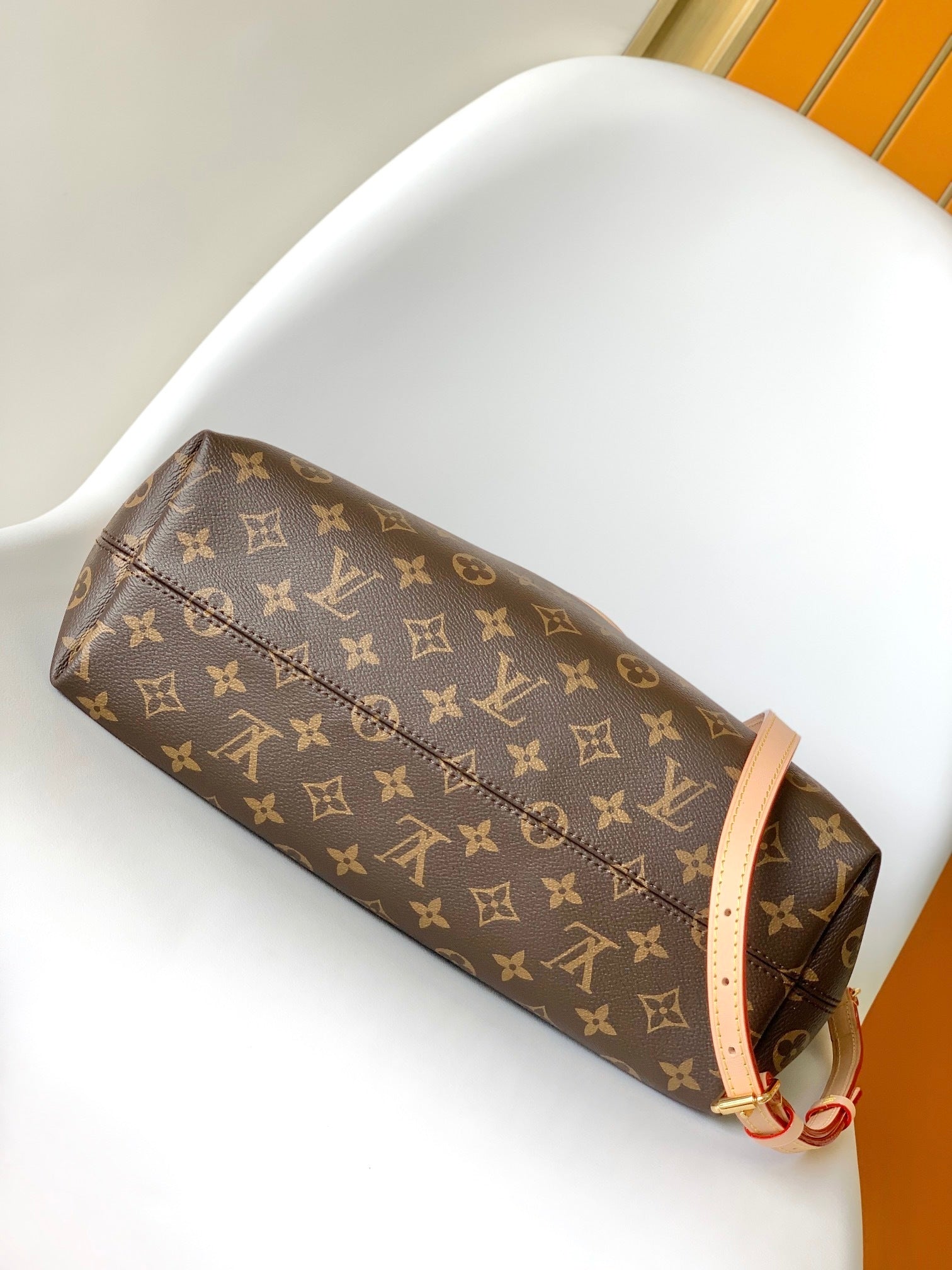 1:1 Replica LV Handbag