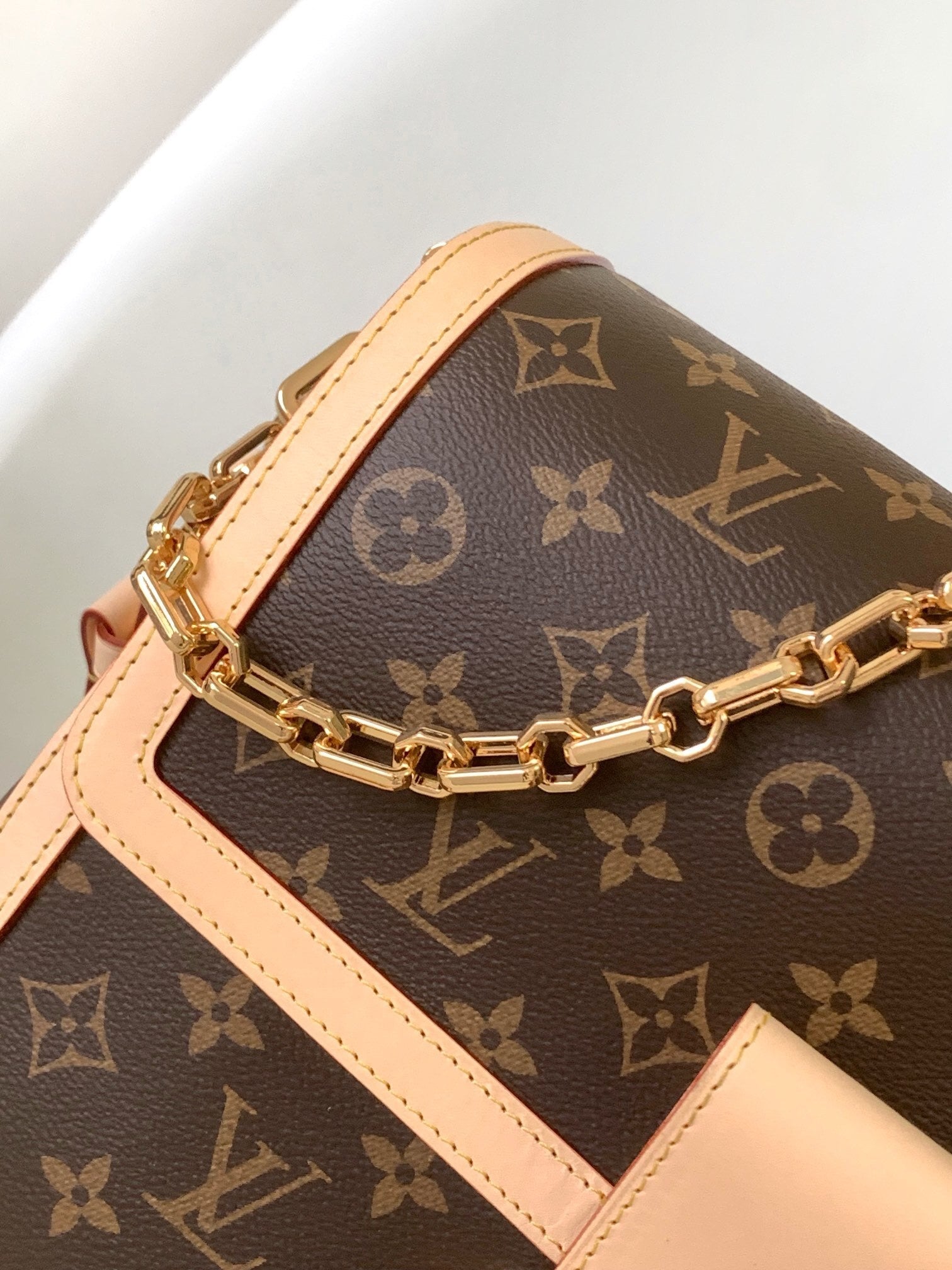 1:1 Replica LV crossbody bag