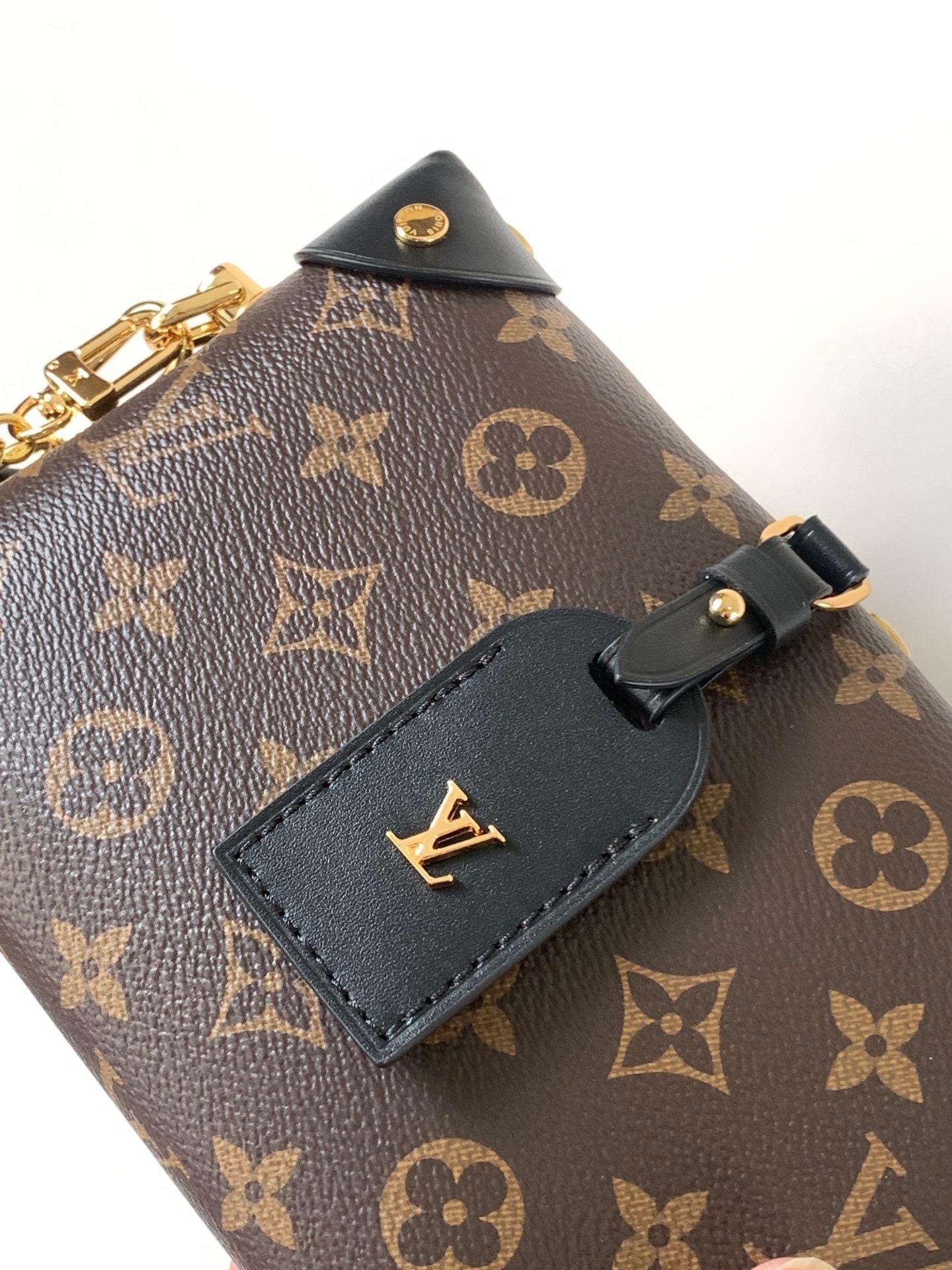 1:1 Replica LV chain crossbody bag
