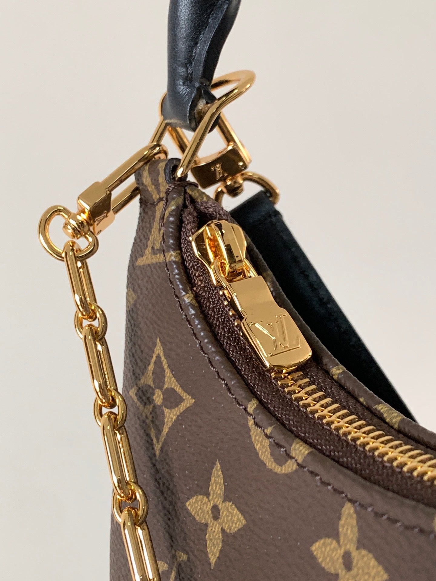 1:1 Replica LV underarm mahjong bag