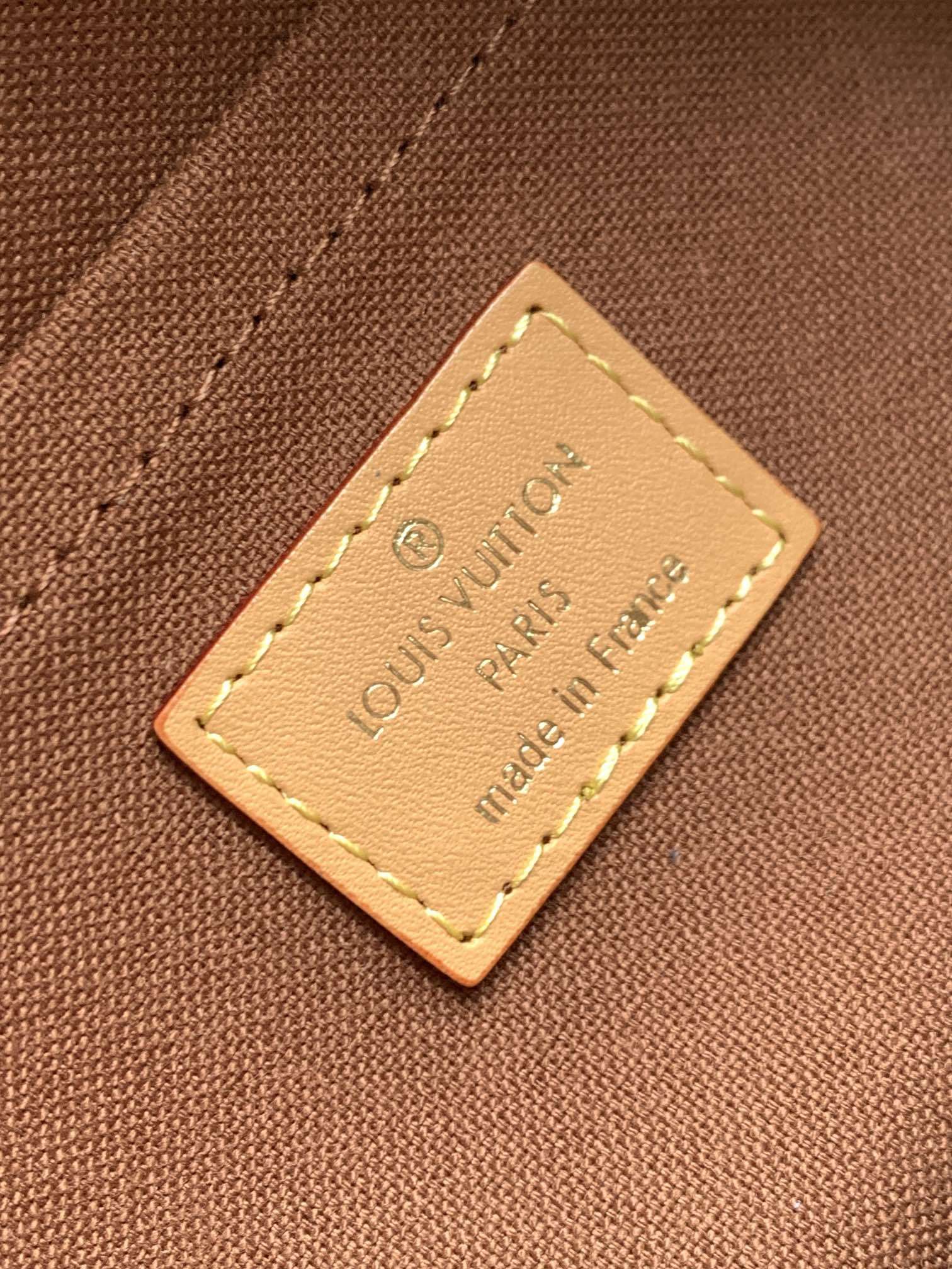 1:1 Replica LV Handbag