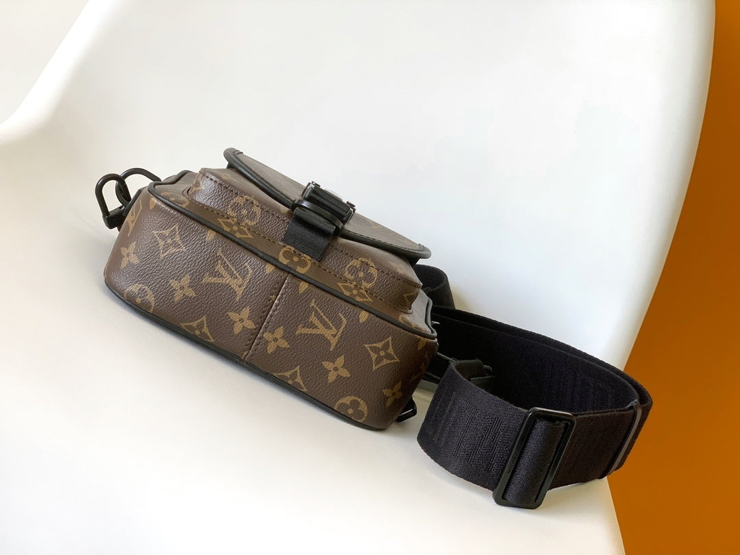 1:1 Replica LV crossbody bag