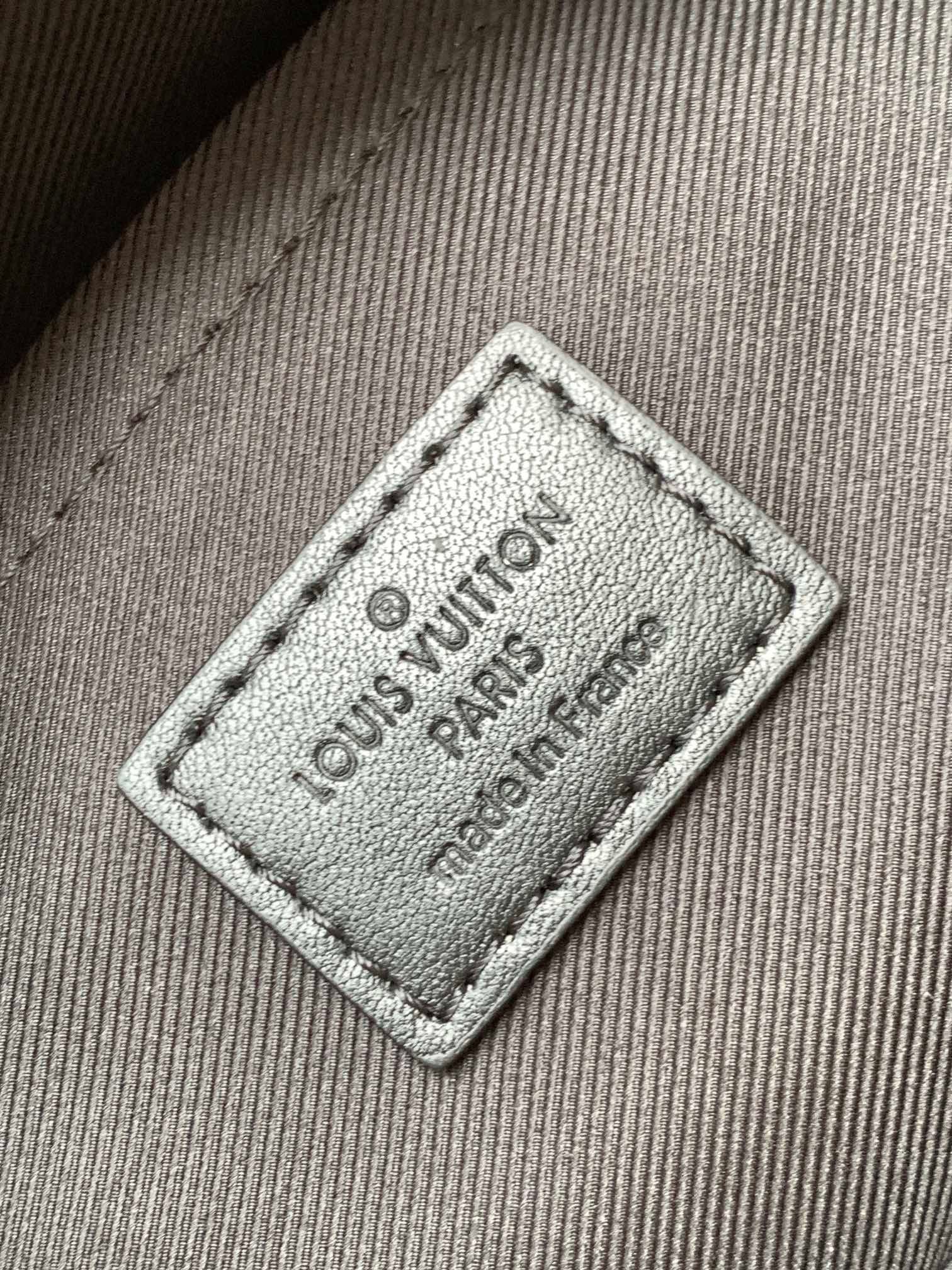 1:1 Replica LV crossbody bag