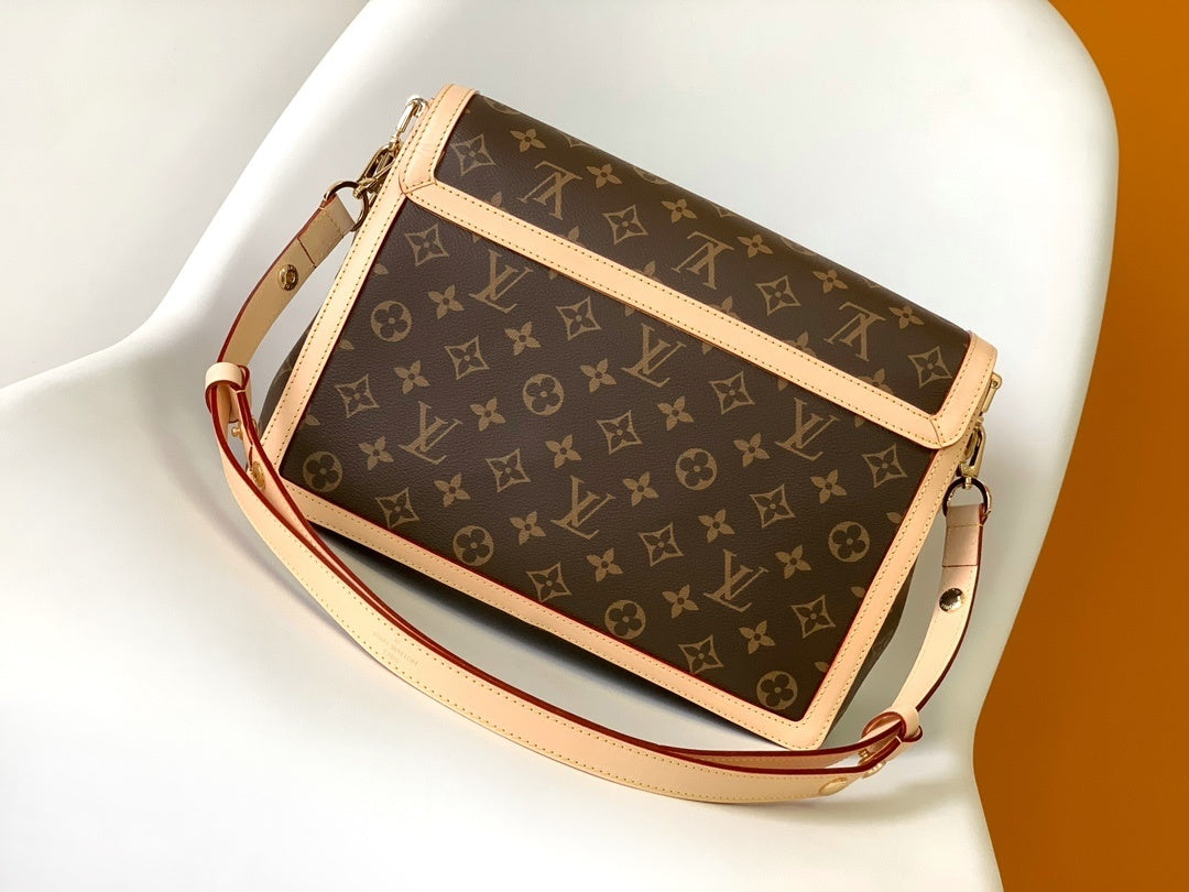 1:1 Replica LV crossbody bag