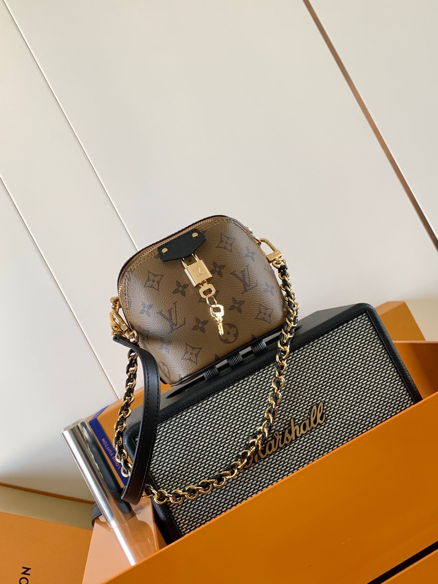 1:1 Replica LV crossbody bag