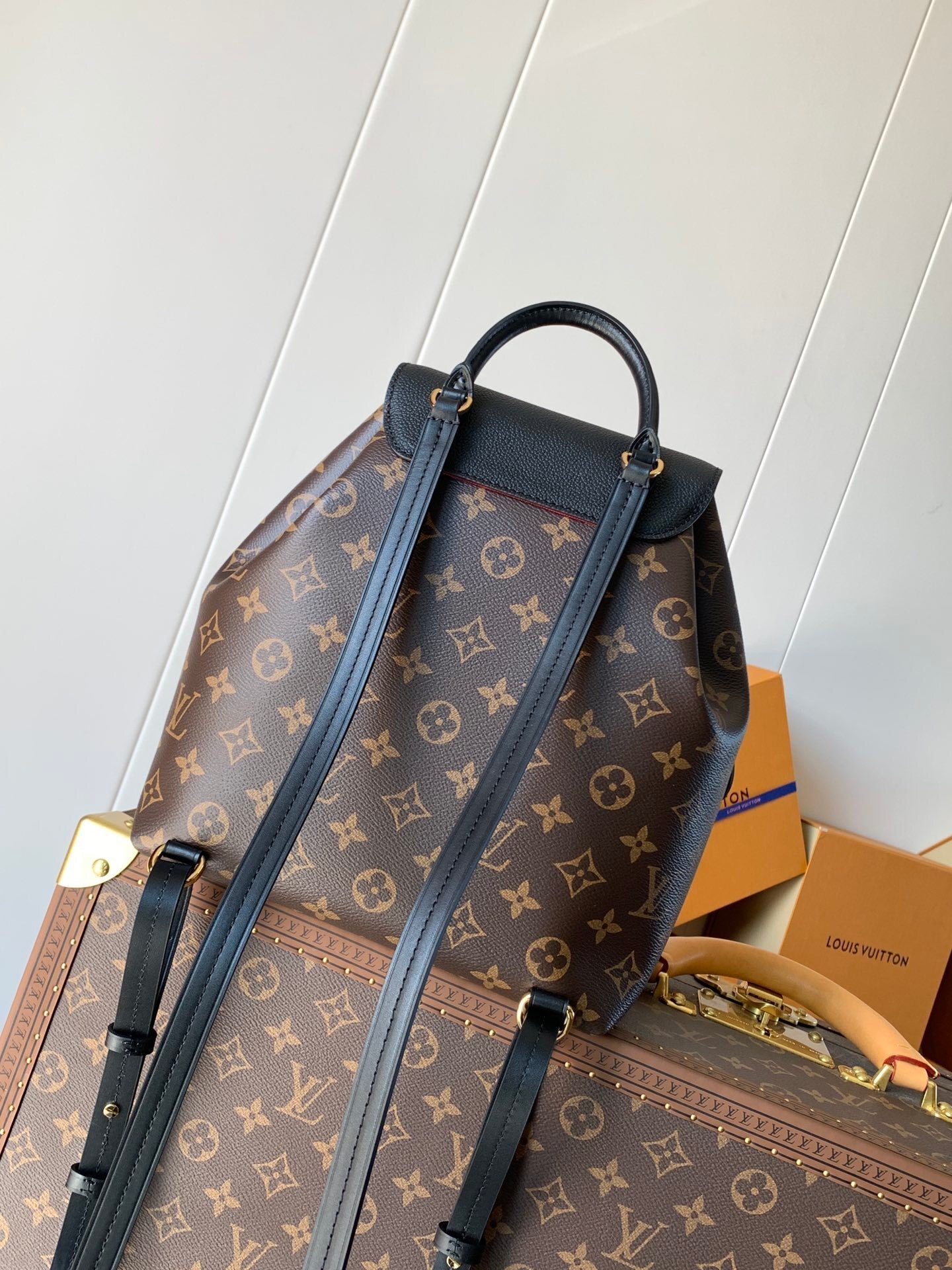 1:1 Replica LV backpack