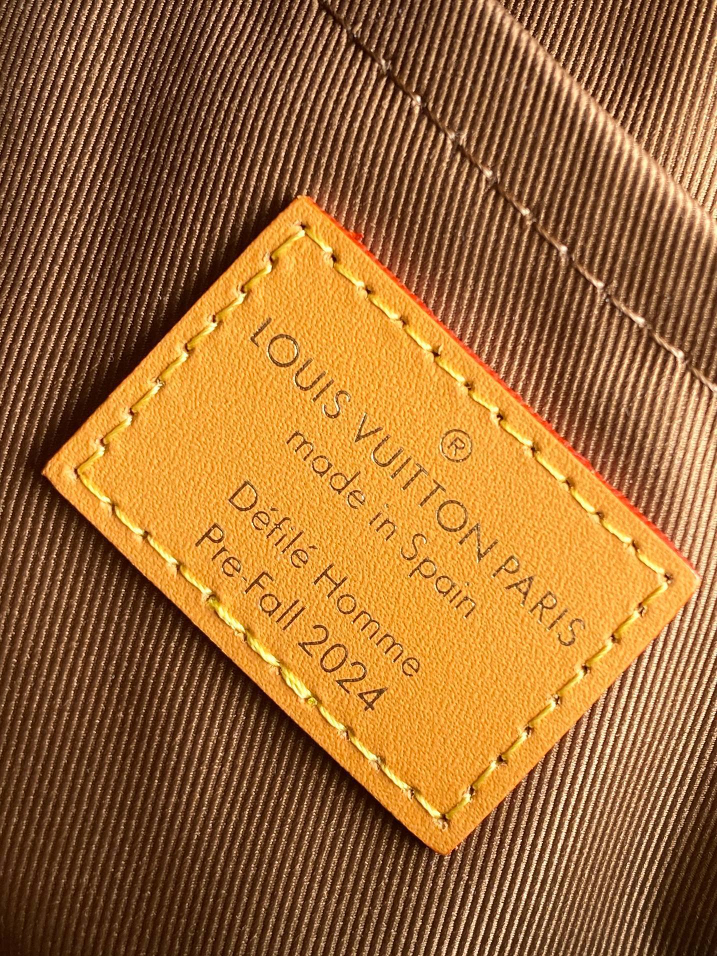 1:1 Replica LV crossbody bag