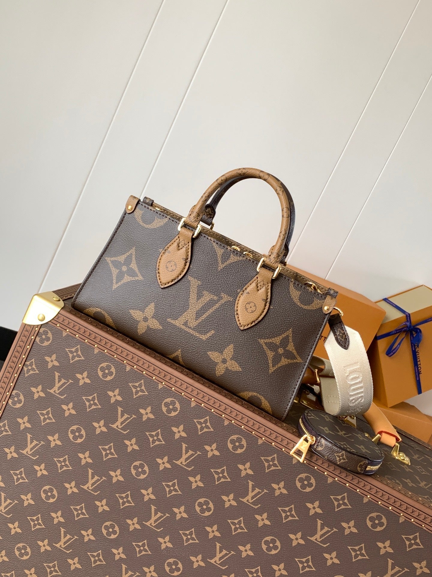 1:1 Replica LV handbag and crossbody bag