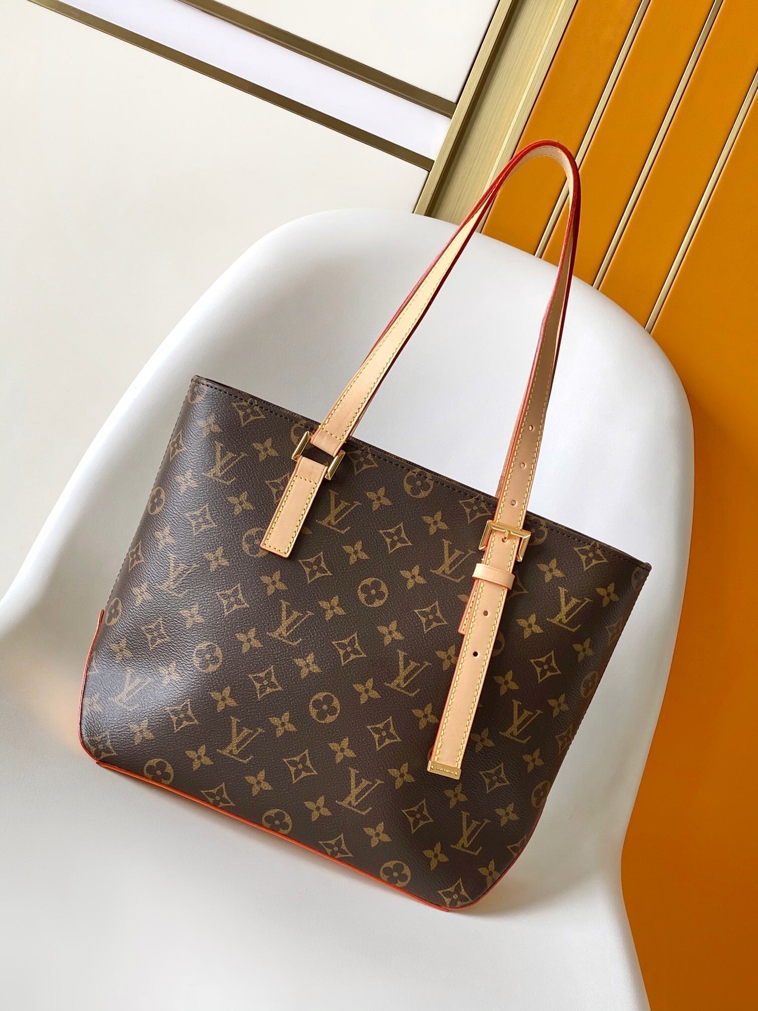 1:1 Replica LV Handbag