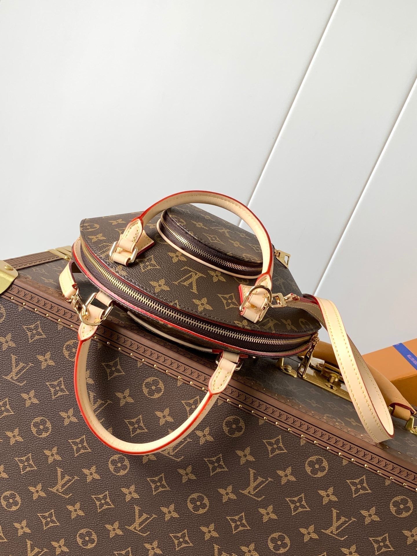 1:1 Replica LV handbag