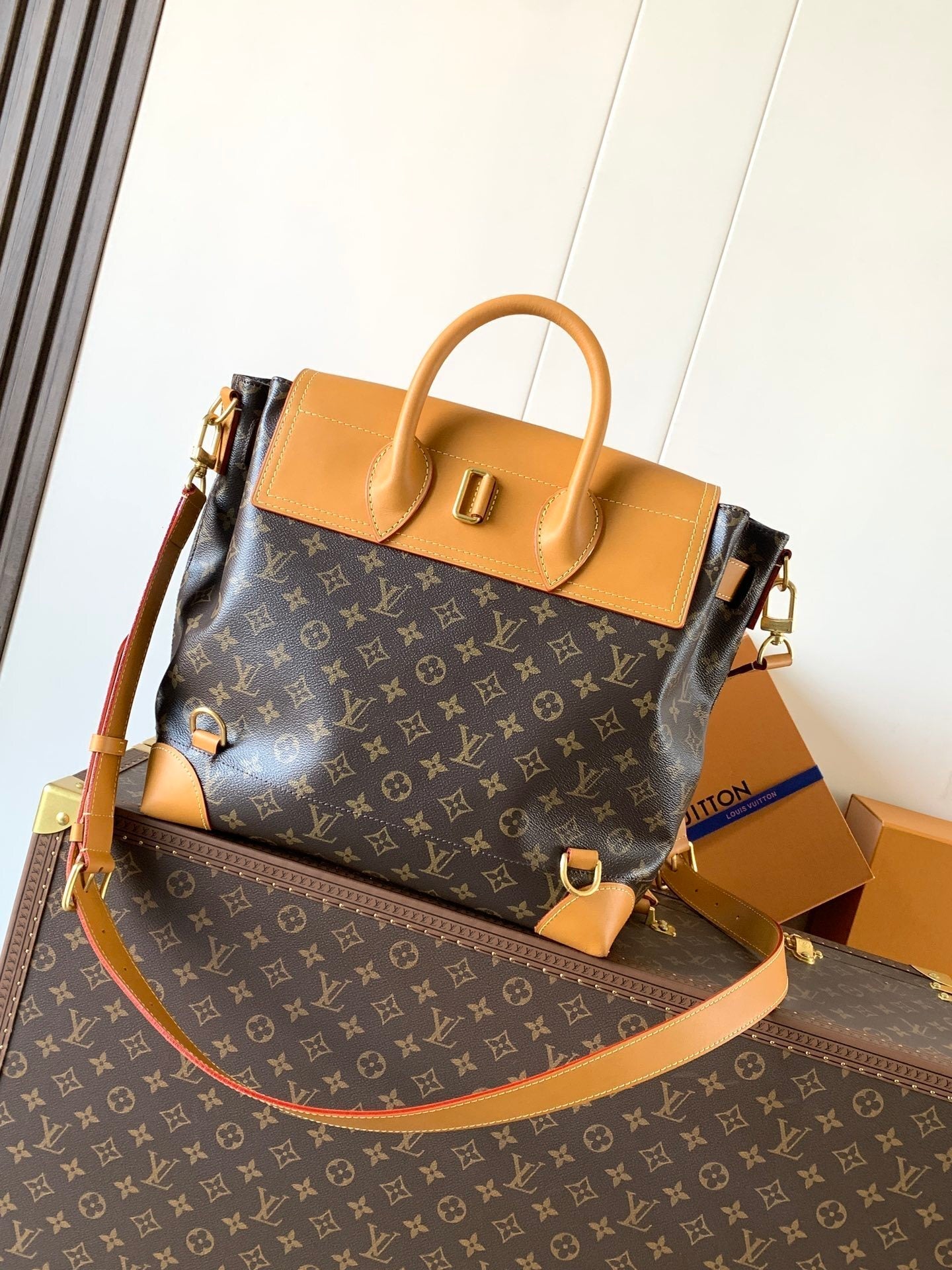 1:1 Replica LV Handheld crossbody bag