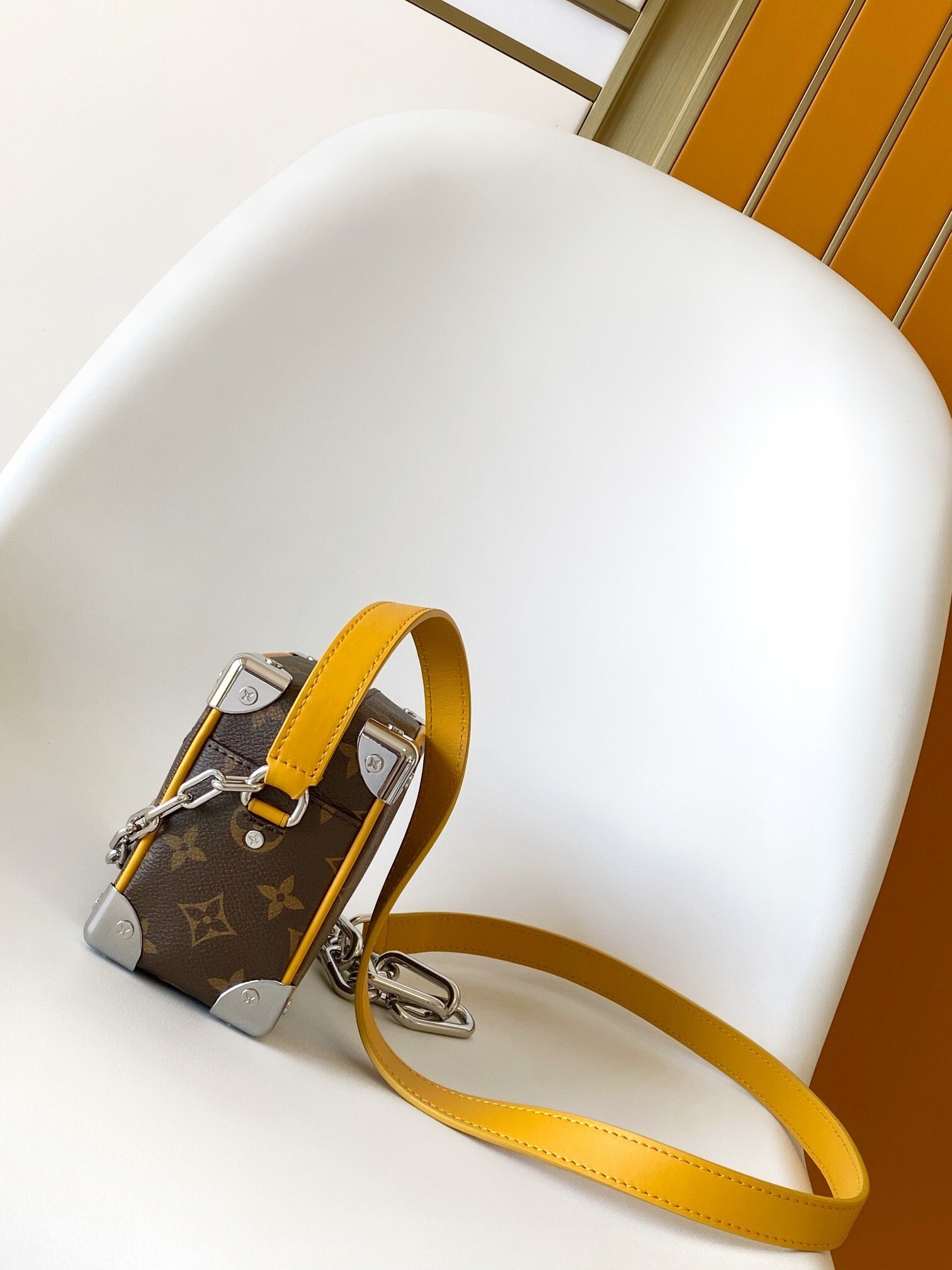 1:1 Replica LV crossbody bag