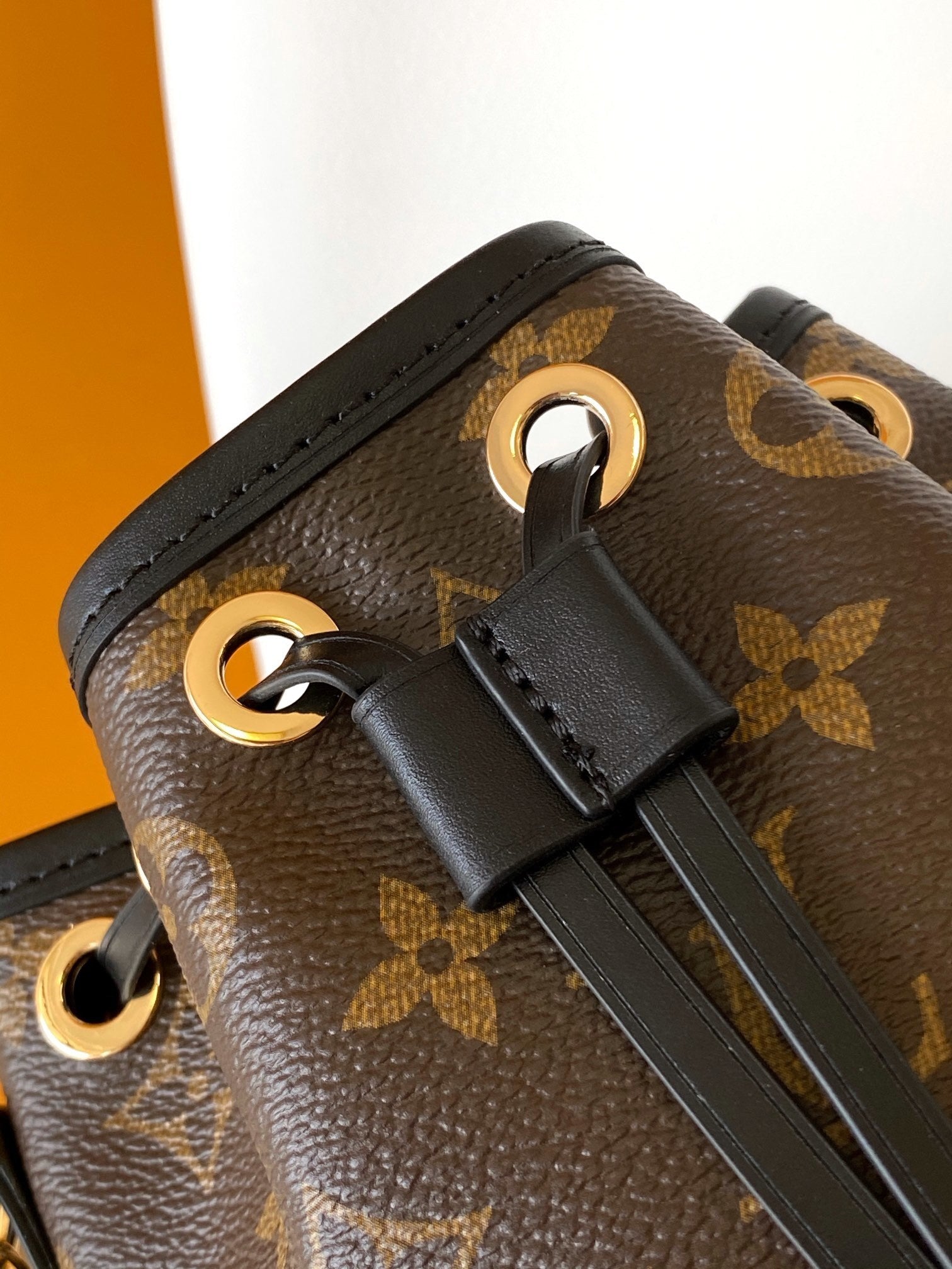 1:1 Replica LV crossbody bag